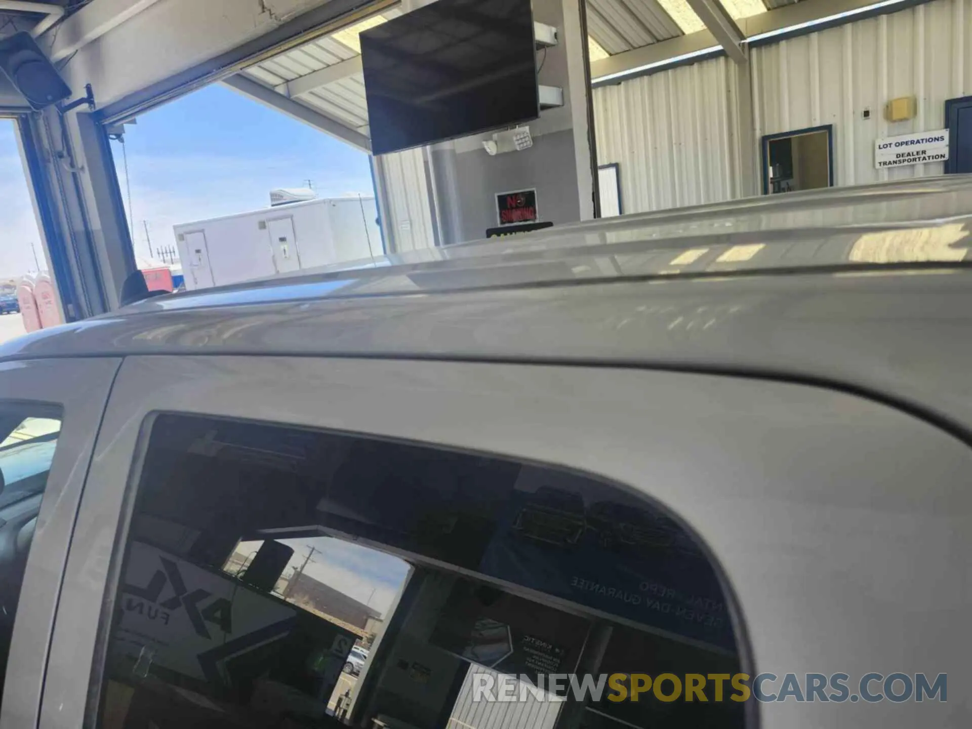 31 Photograph of a damaged car 2GC2KSEG4K1208880 CHEVROLET SILVERADO 2019