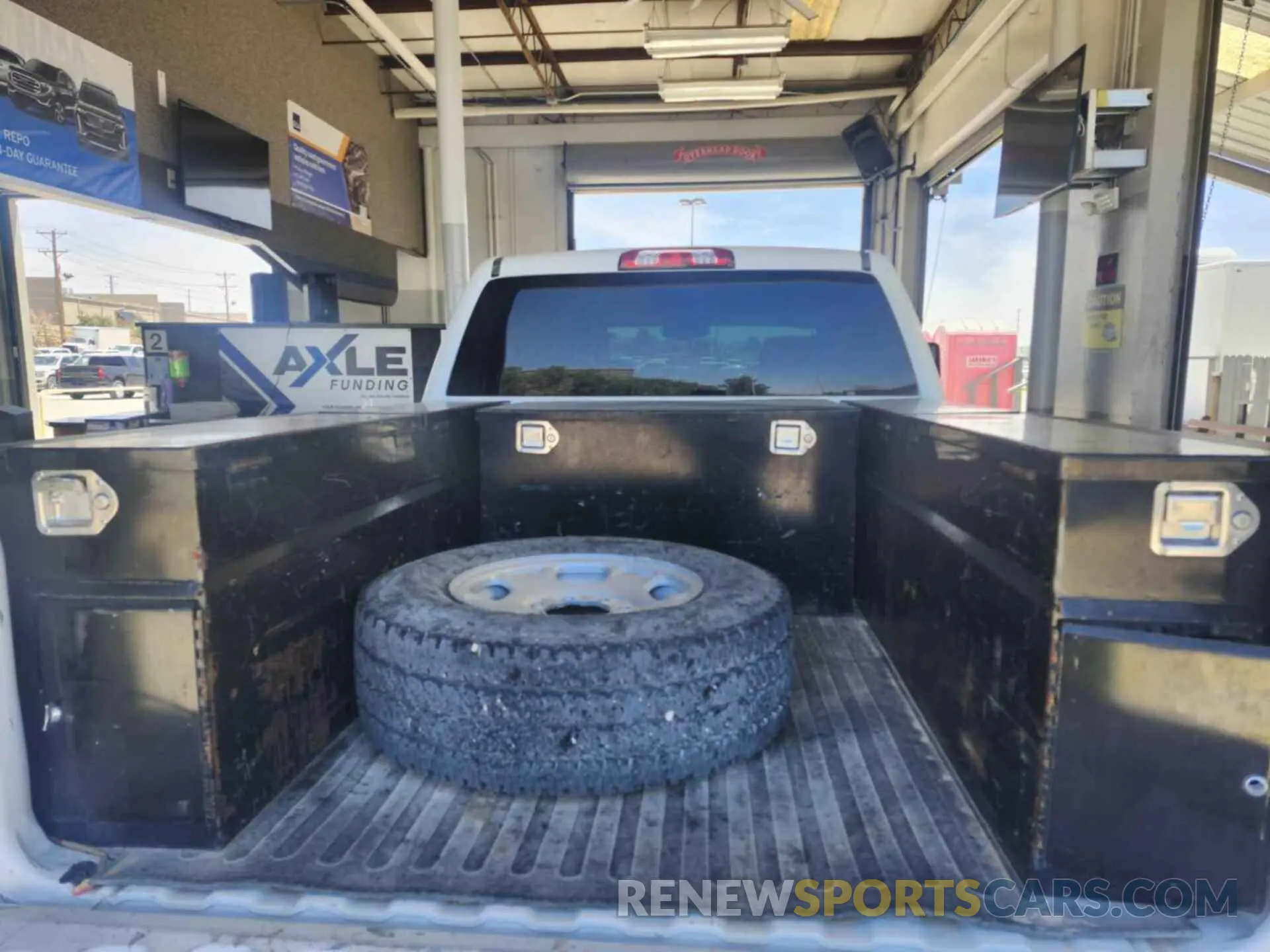 35 Photograph of a damaged car 2GC2KSEG4K1208880 CHEVROLET SILVERADO 2019