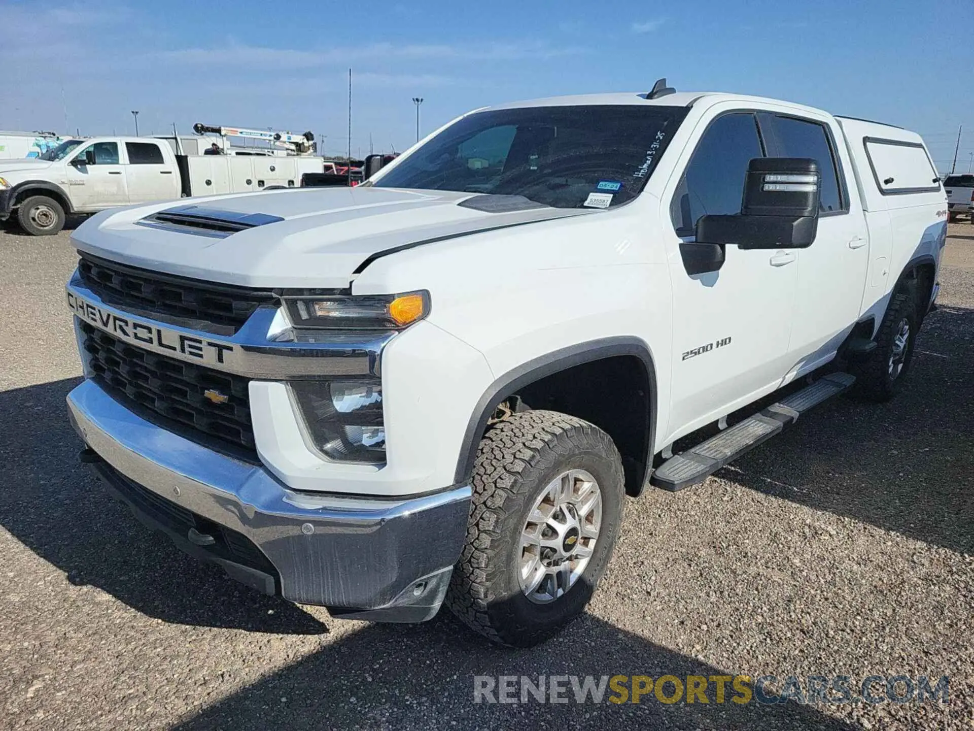 1 Фотография поврежденного автомобиля 1GC1YNE73LF199904 CHEVROLET SILVERADO 2020