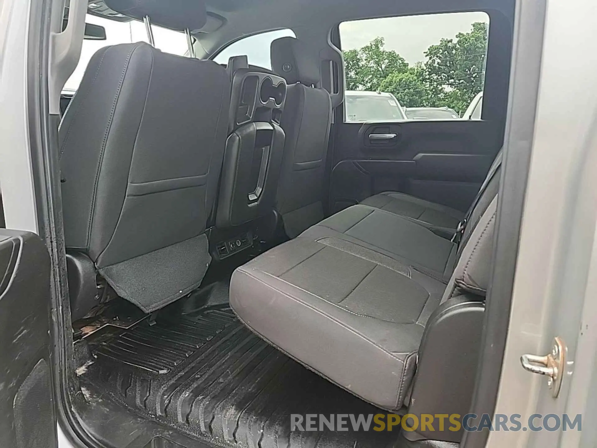 22 Photograph of a damaged car 1GC1YNE73LF273922 CHEVROLET SILVERADO 2020
