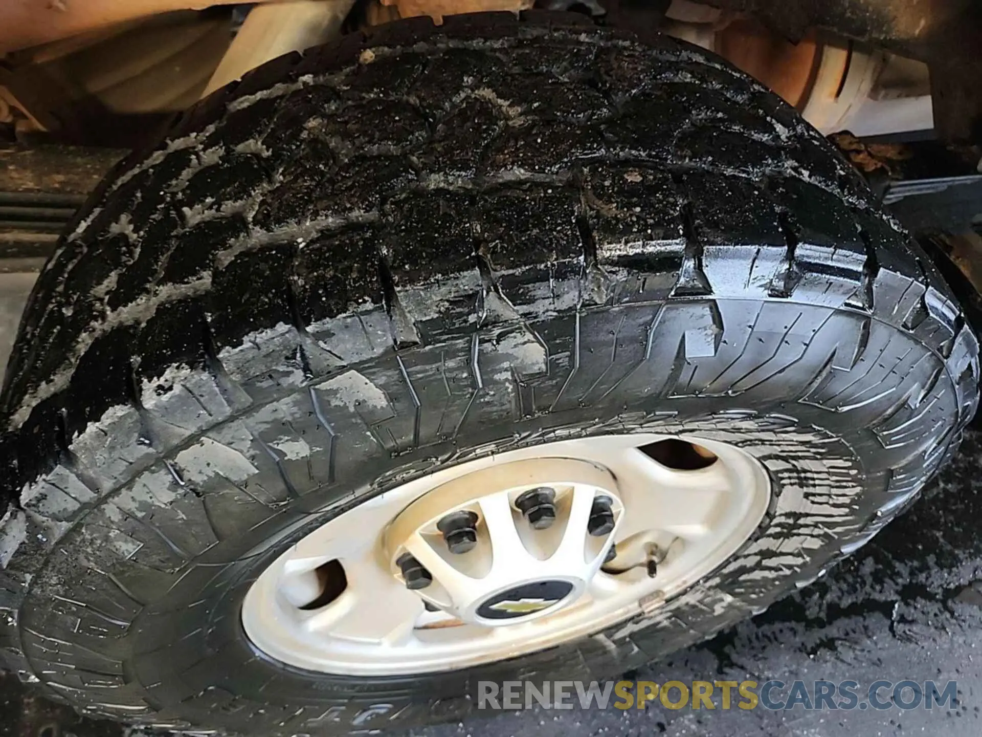 5 Photograph of a damaged car 1GC1YNE73LF273922 CHEVROLET SILVERADO 2020