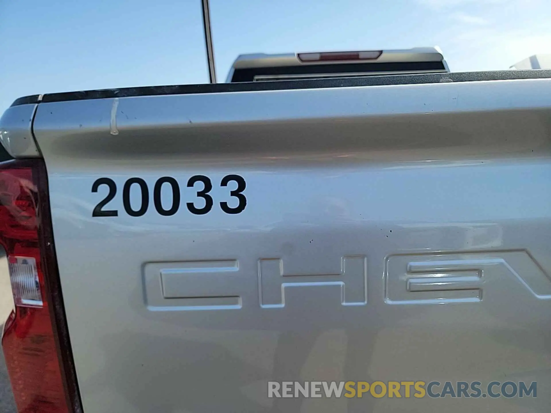 17 Photograph of a damaged car 1GC1YNE7XLF252744 CHEVROLET SILVERADO 2020