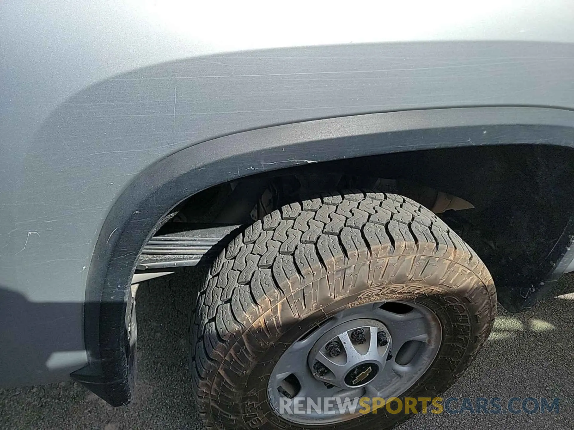 6 Photograph of a damaged car 1GC1YNE7XLF252744 CHEVROLET SILVERADO 2020
