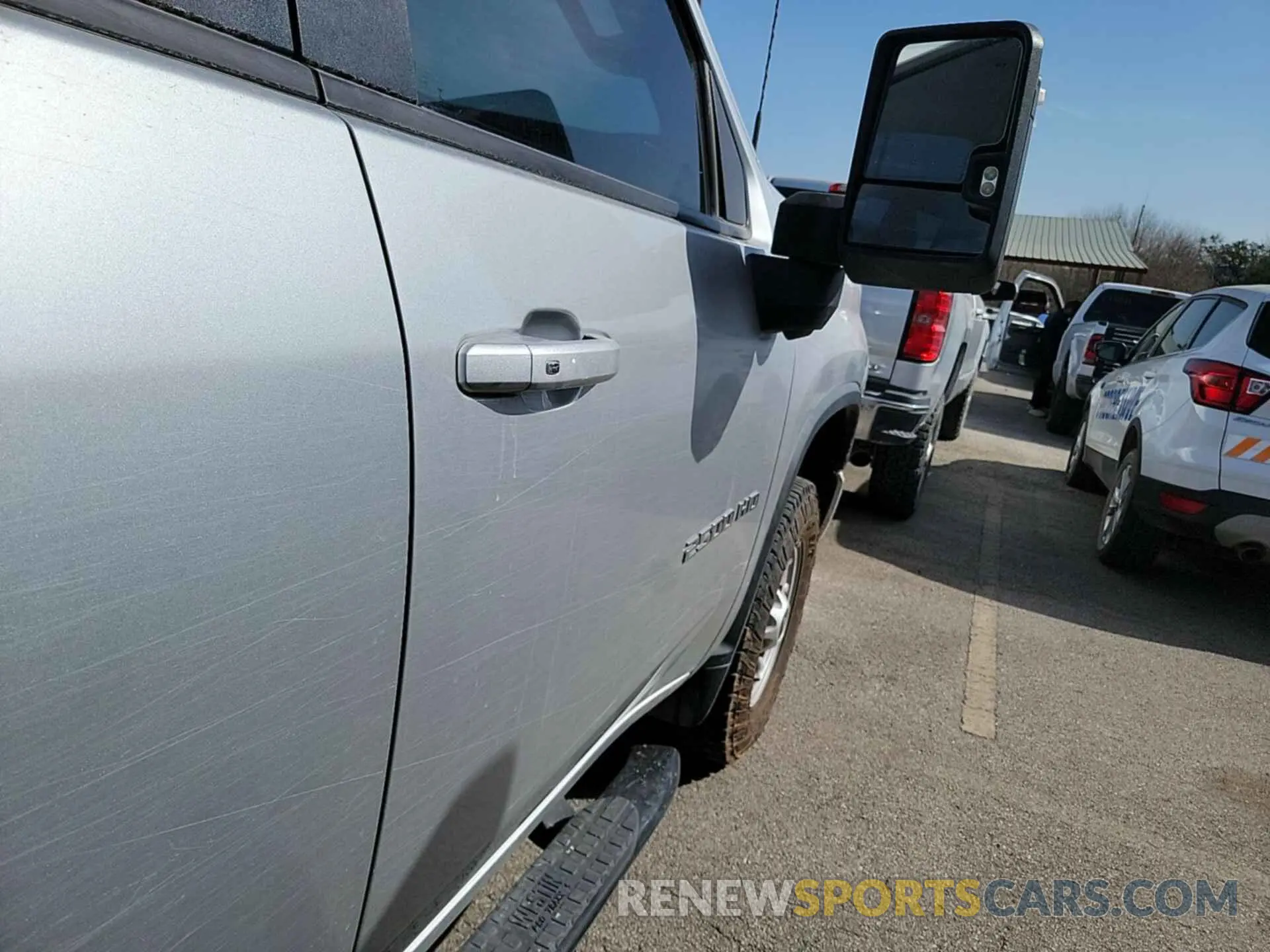 8 Photograph of a damaged car 1GC1YNE7XLF252744 CHEVROLET SILVERADO 2020