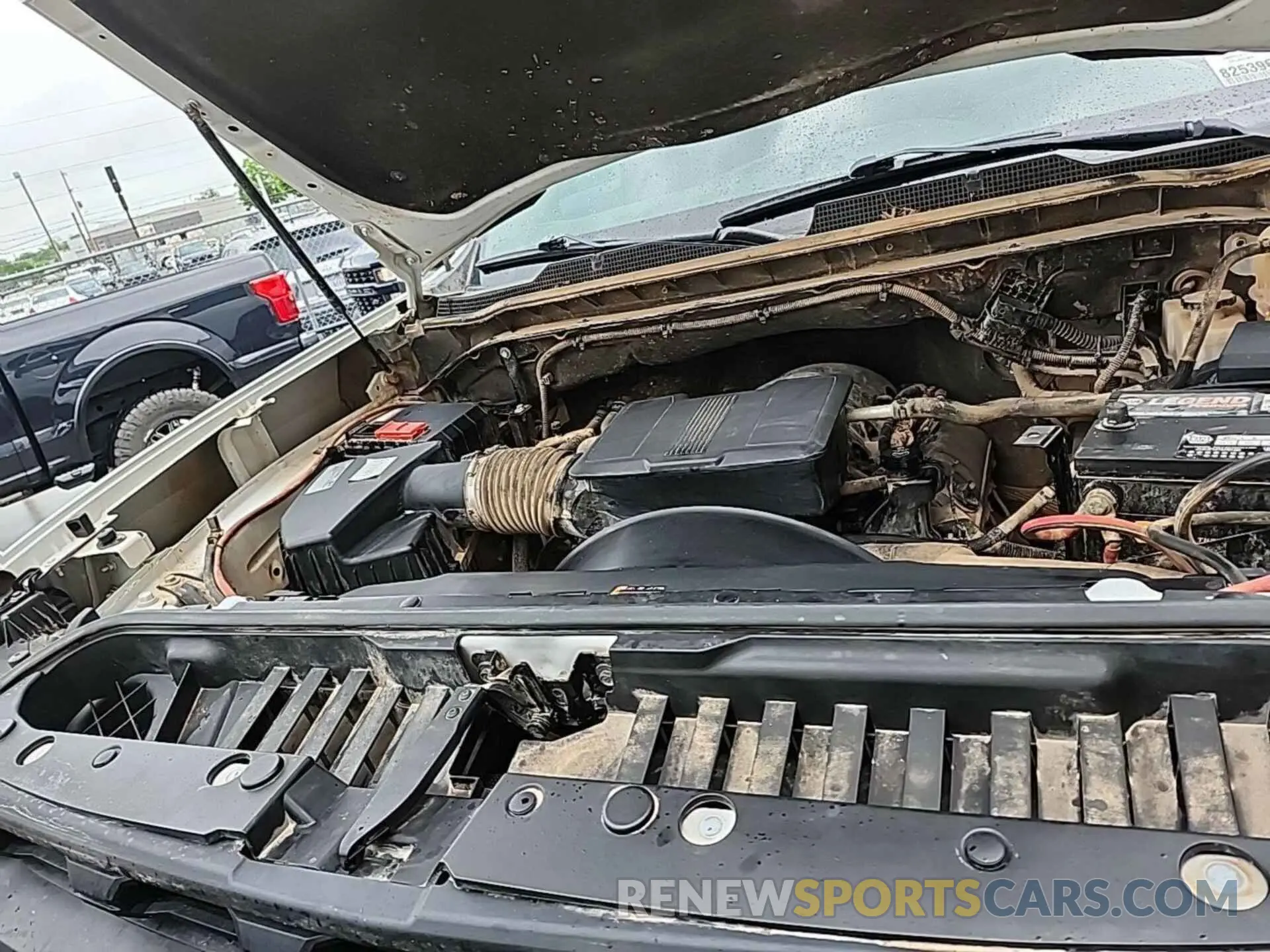 3 Фотография поврежденного автомобиля 1GC2YLE76LF233469 CHEVROLET SILVERADO 2020