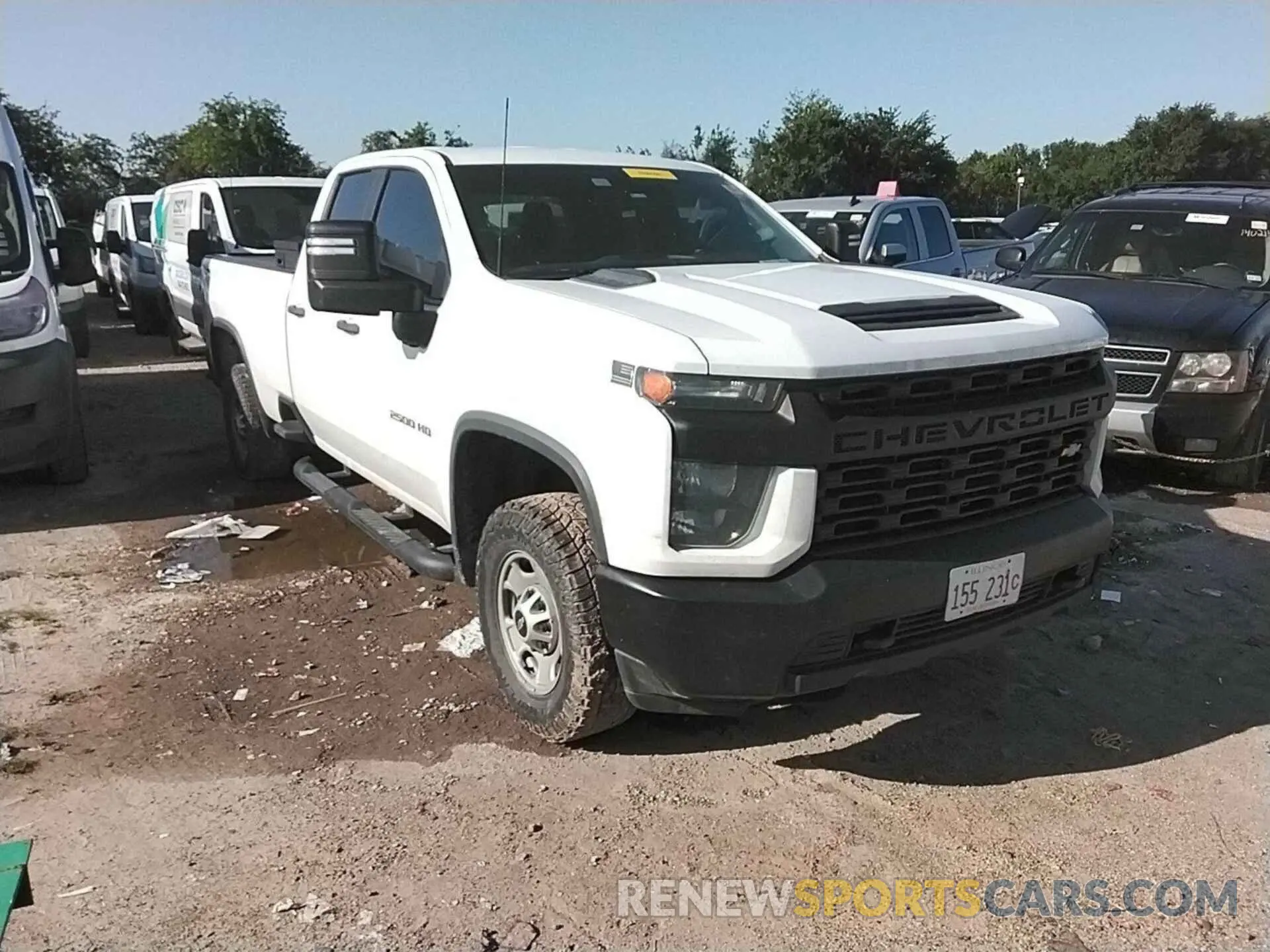 3 Фотография поврежденного автомобиля 1GC2YLE76LF304718 CHEVROLET SILVERADO 2020