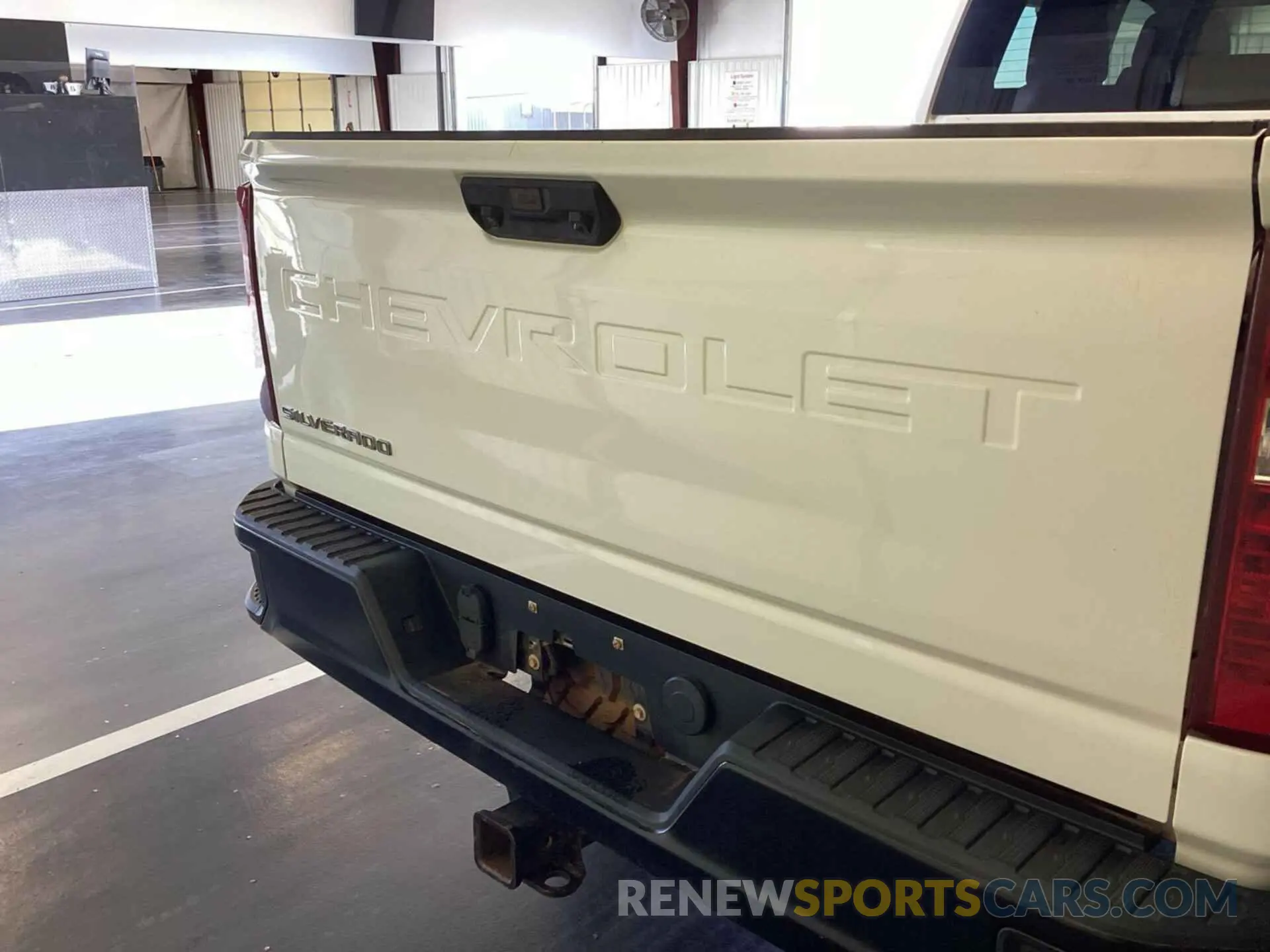 24 Фотография поврежденного автомобиля 1GC2YLE78LF250872 CHEVROLET SILVERADO 2020
