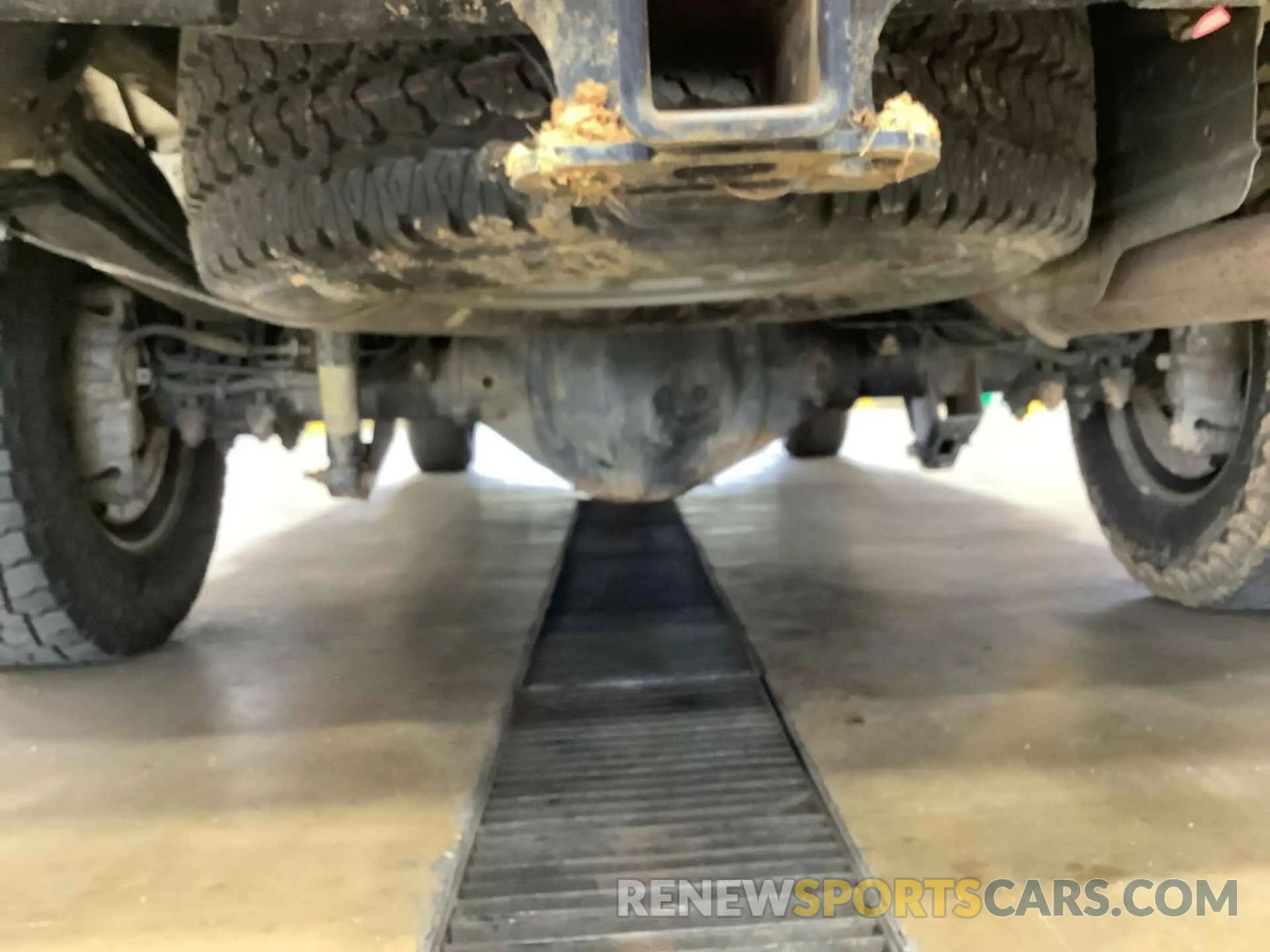24 Photograph of a damaged car 1GC2YLE79LF265820 CHEVROLET SILVERADO 2020