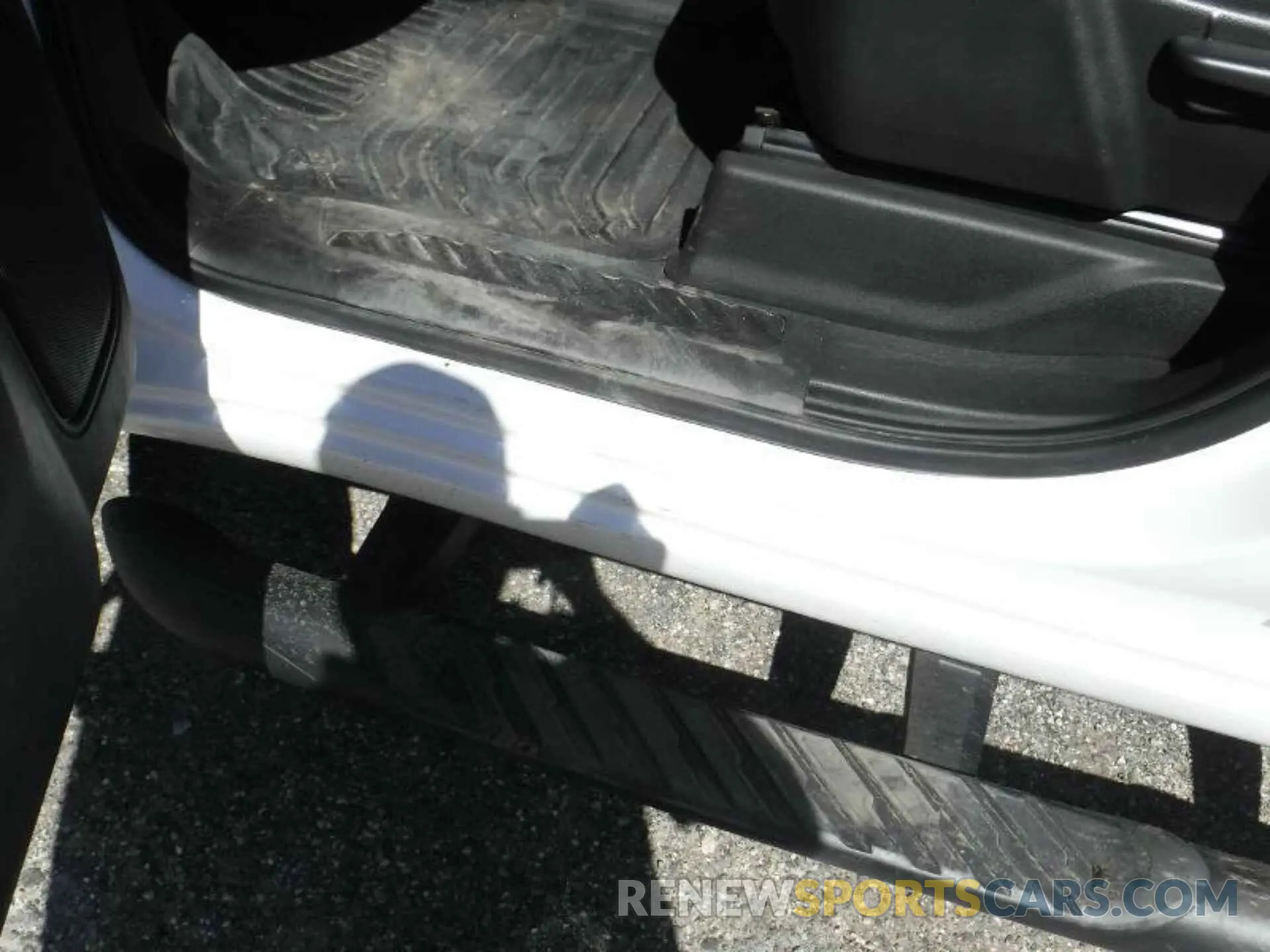 11 Photograph of a damaged car 1GC4YLE73LF268141 CHEVROLET SILVERADO 2020