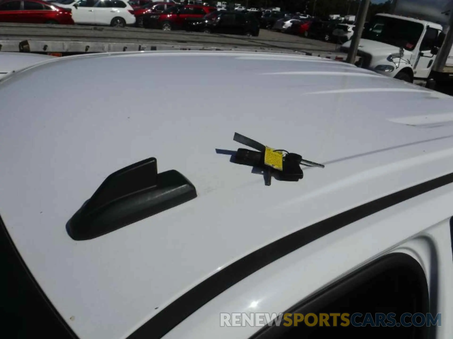 8 Photograph of a damaged car 1GC4YLE73LF268141 CHEVROLET SILVERADO 2020