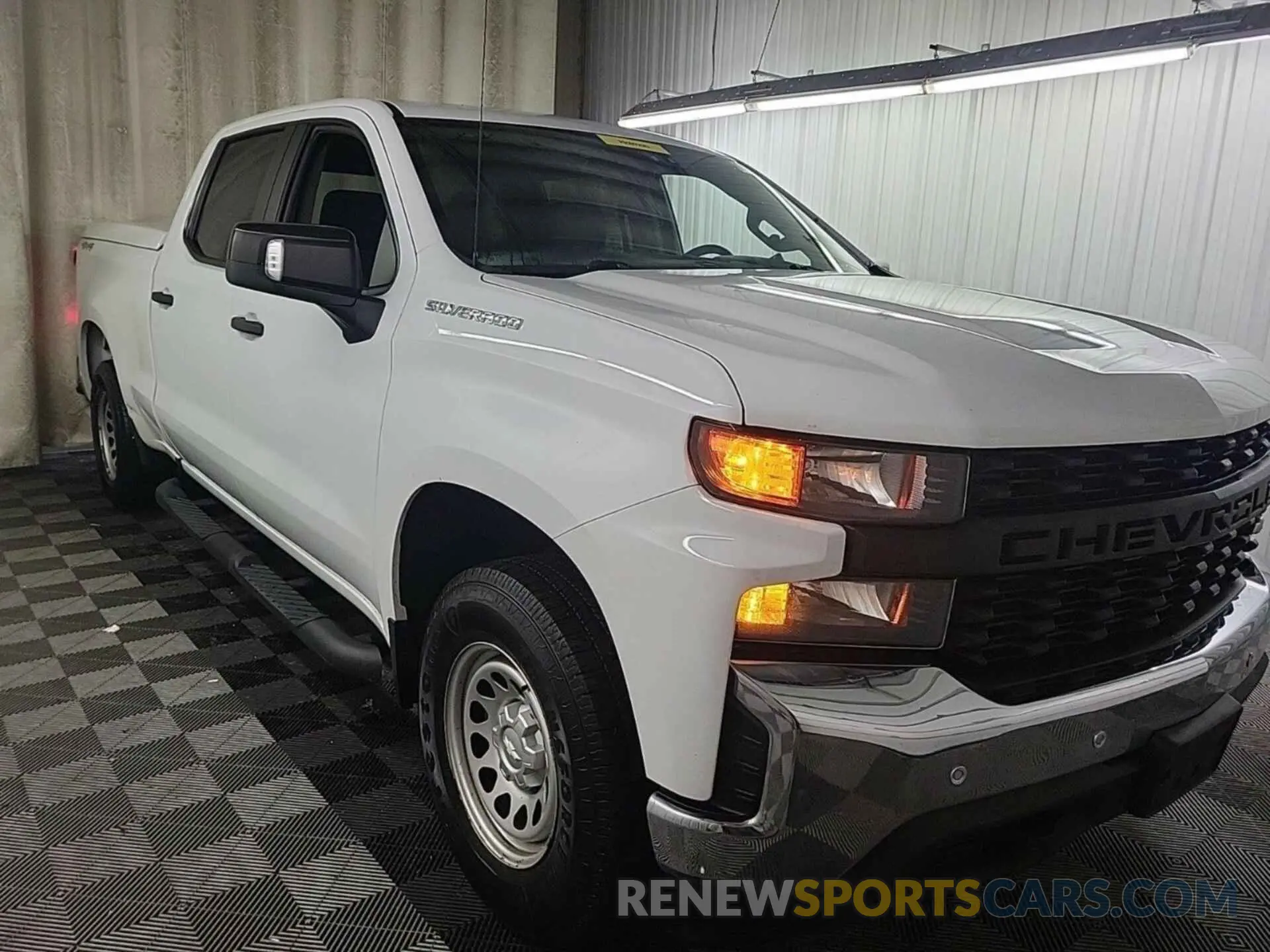 35 Фотография поврежденного автомобиля 1GCPYAEH0LZ268851 CHEVROLET SILVERADO 2020