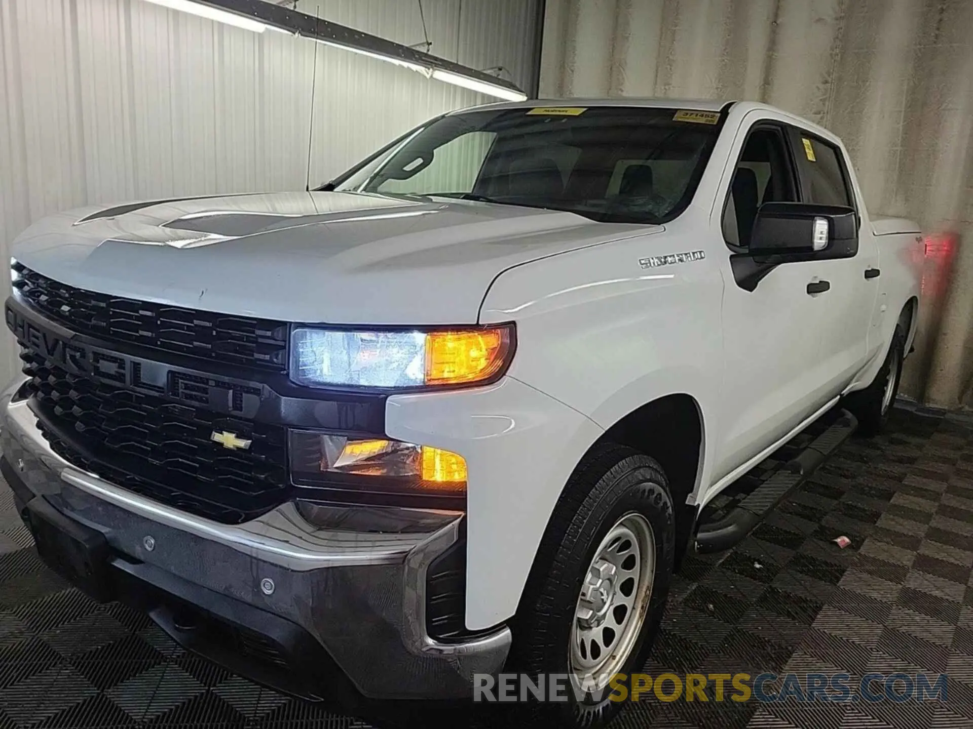 39 Фотография поврежденного автомобиля 1GCPYAEH0LZ268851 CHEVROLET SILVERADO 2020