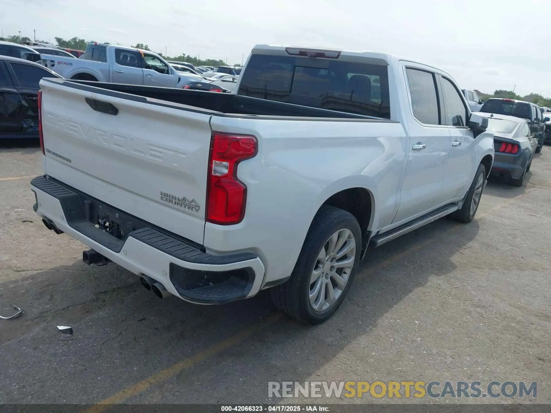 4 Photograph of a damaged car 3GCUYHEL7LG396701 CHEVROLET SILVERADO 2020