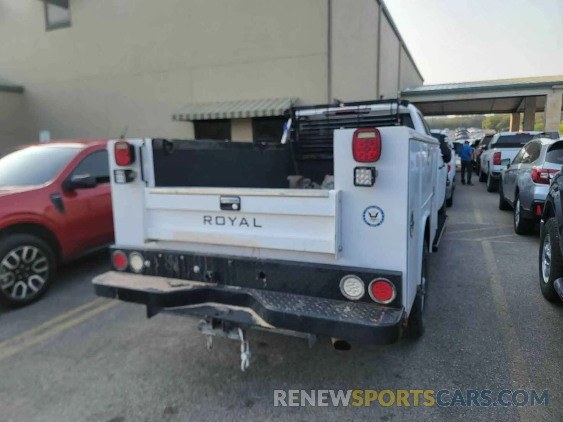 18 Photograph of a damaged car 1GB5YLE70MF188256 CHEVROLET SILVERADO 2021