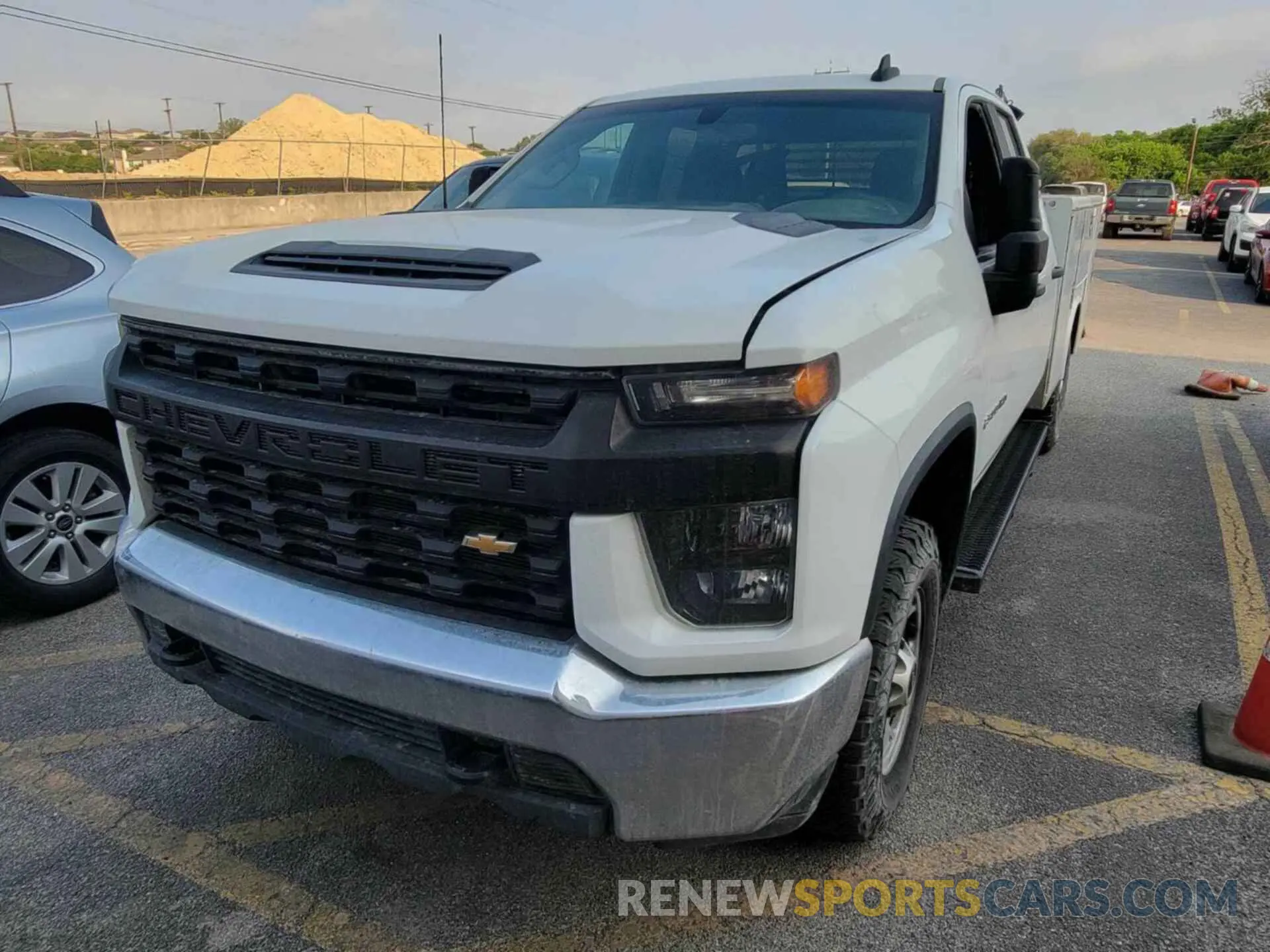29 Photograph of a damaged car 1GB5YLE70MF188256 CHEVROLET SILVERADO 2021