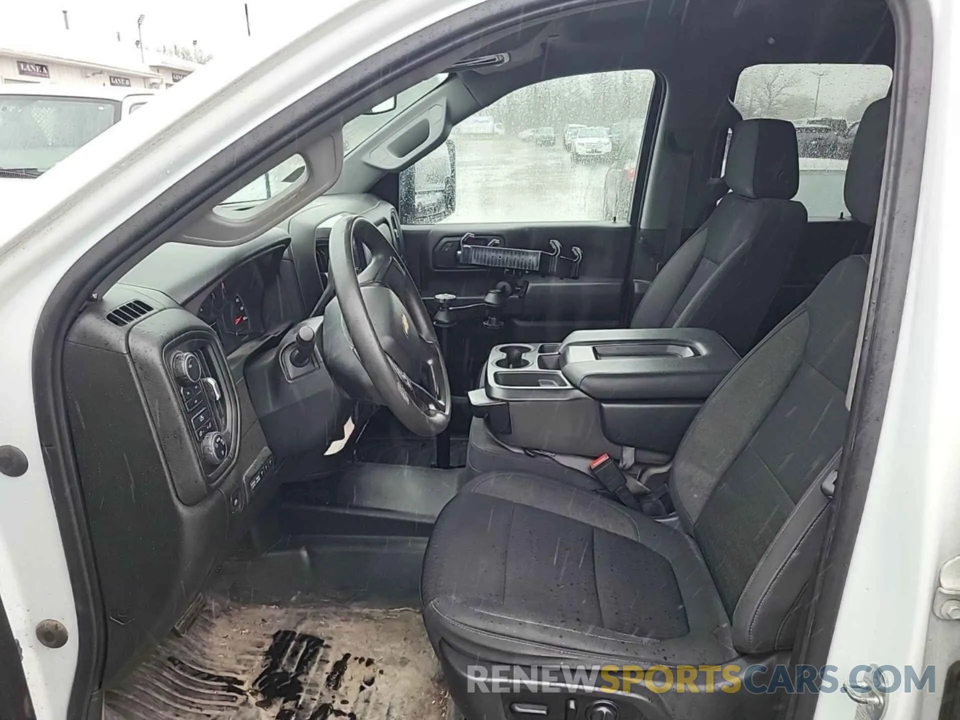 37 Фотография поврежденного автомобиля 1GC2YLE71MF250097 CHEVROLET SILVERADO 2021
