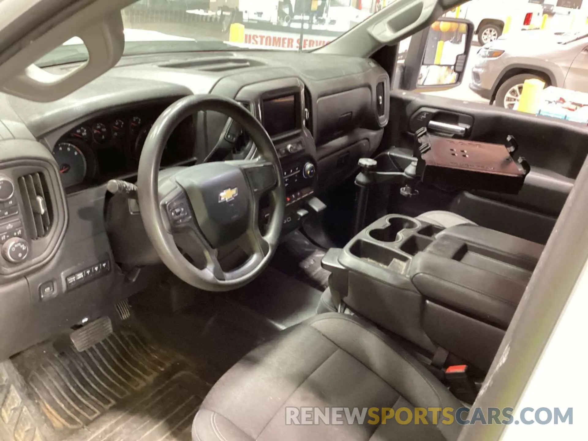 17 Фотография поврежденного автомобиля 1GC2YLE72MF157119 CHEVROLET SILVERADO 2021