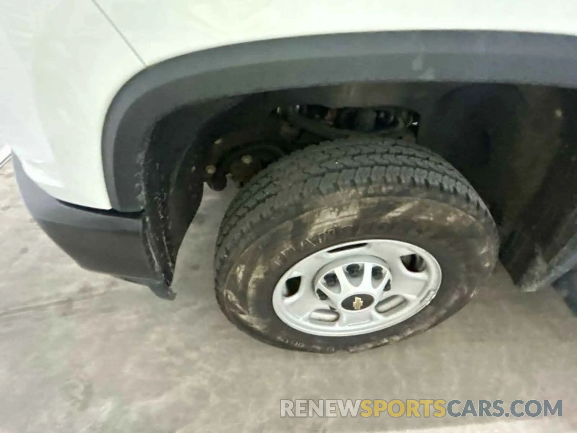 13 Photograph of a damaged car 1GC2YLE76MF249706 CHEVROLET SILVERADO 2021