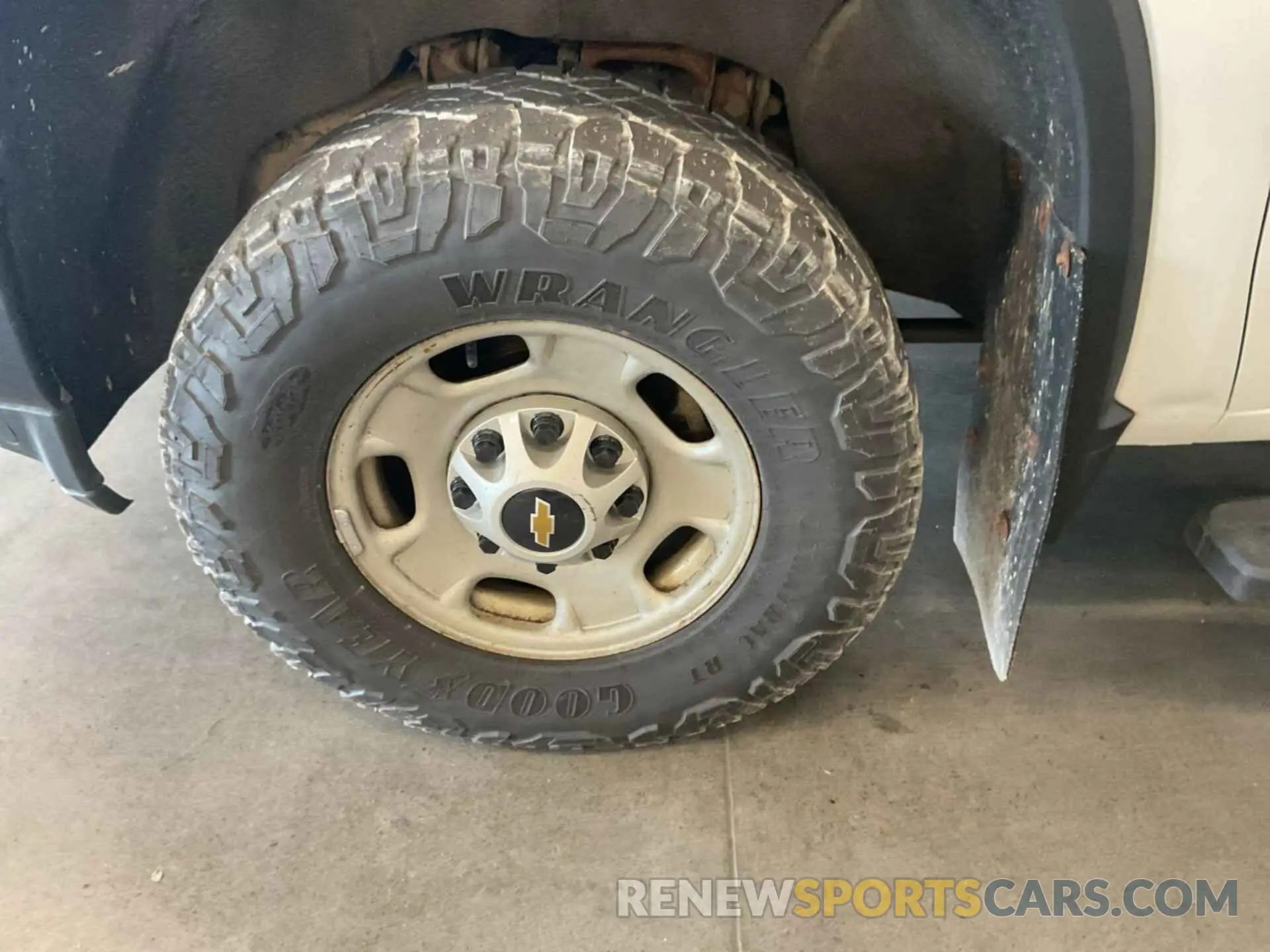 10 Photograph of a damaged car 1GC5YLE75MF280006 CHEVROLET SILVERADO 2021