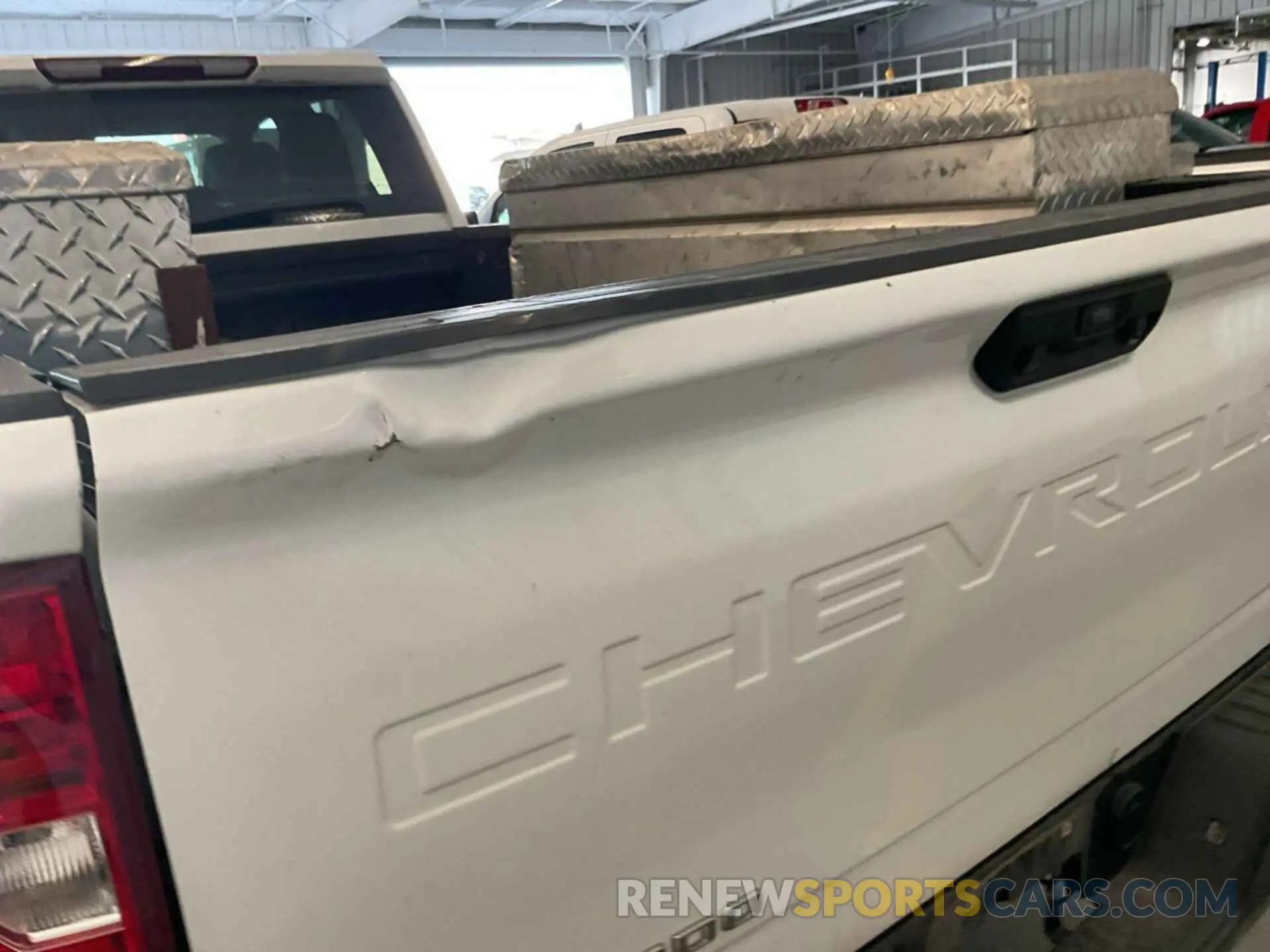 15 Photograph of a damaged car 1GC5YLE75MF280006 CHEVROLET SILVERADO 2021