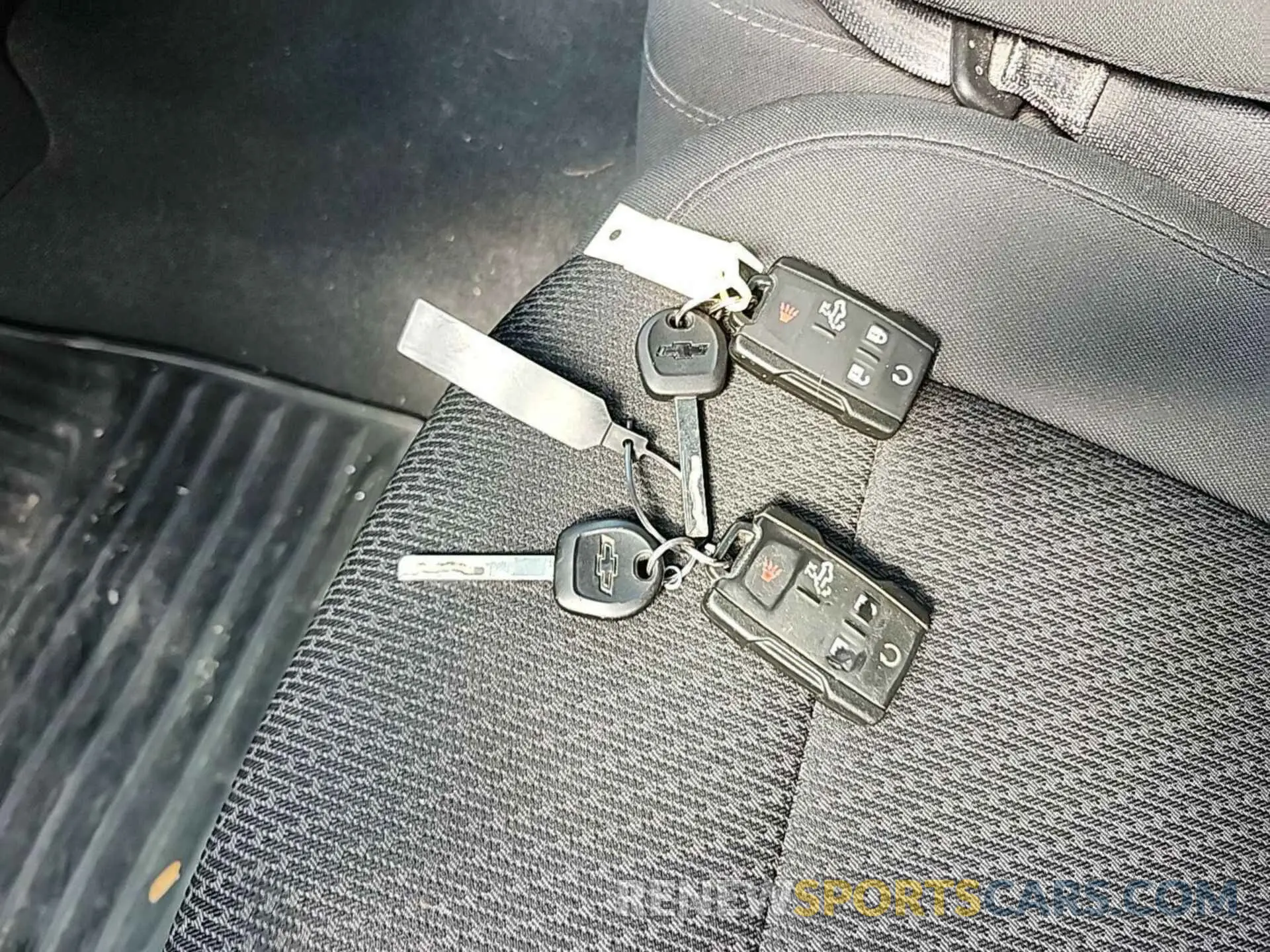 16 Фотография поврежденного автомобиля 1GCPWBEK1MZ261562 CHEVROLET SILVERADO 2021