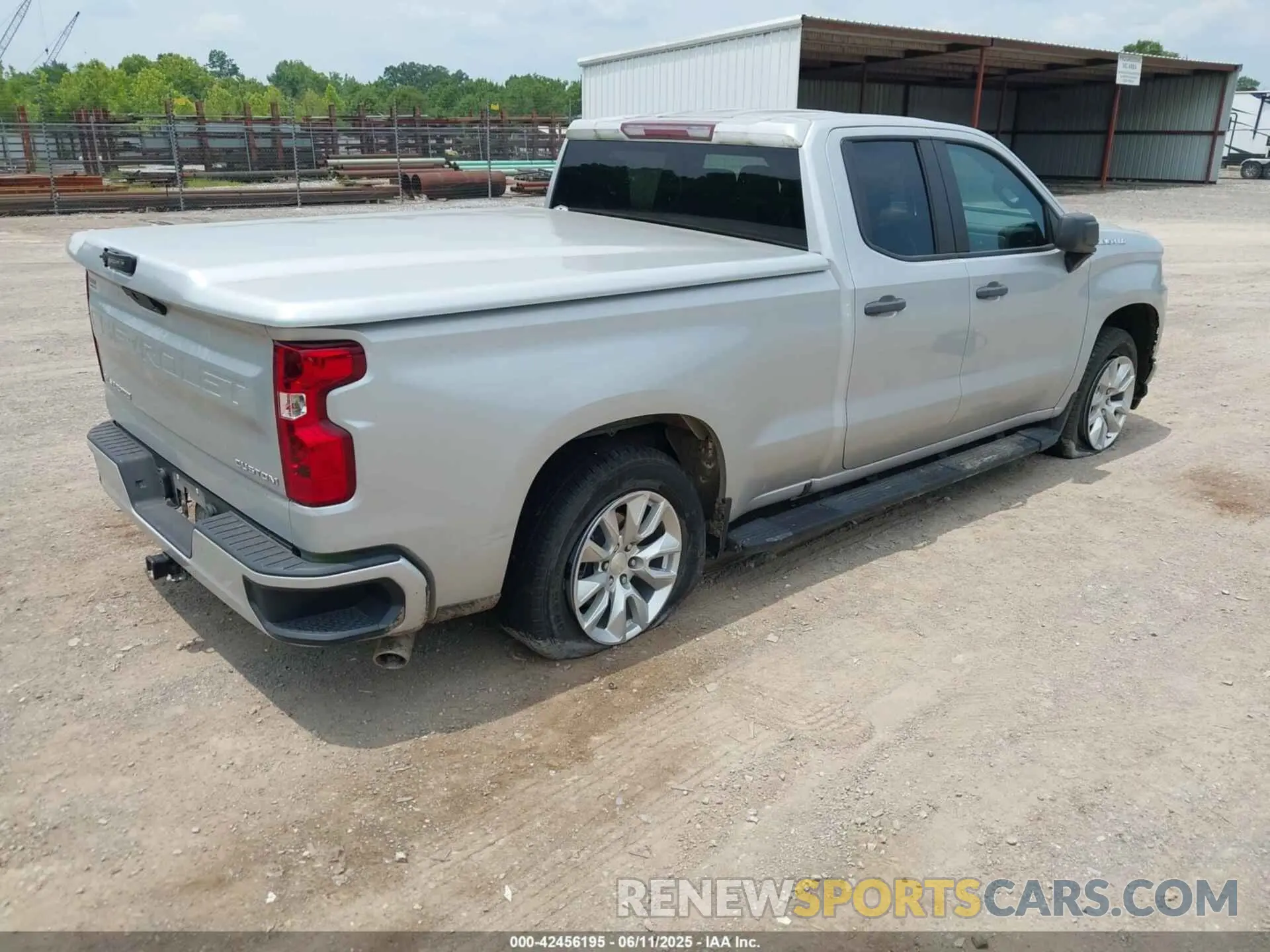 4 Photograph of a damaged car 1GCRWBEH2MZ105480 CHEVROLET SILVERADO 2021
