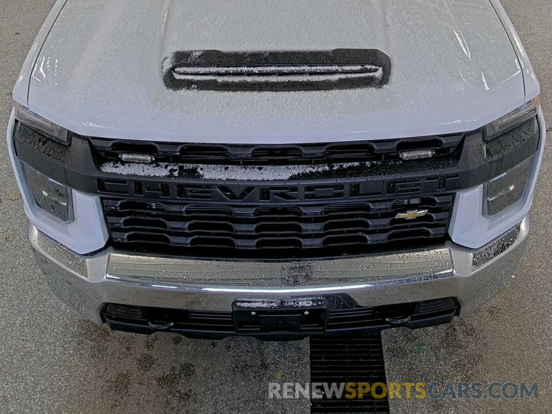 18 Photograph of a damaged car 1GC0YLE70NF339135 CHEVROLET SILVERADO 2022