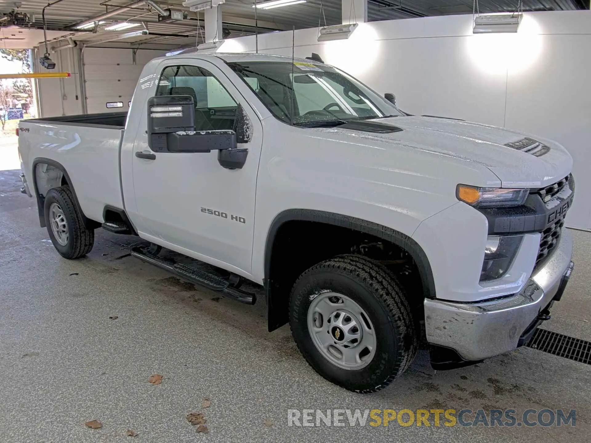 25 Photograph of a damaged car 1GC0YLE70NF339135 CHEVROLET SILVERADO 2022
