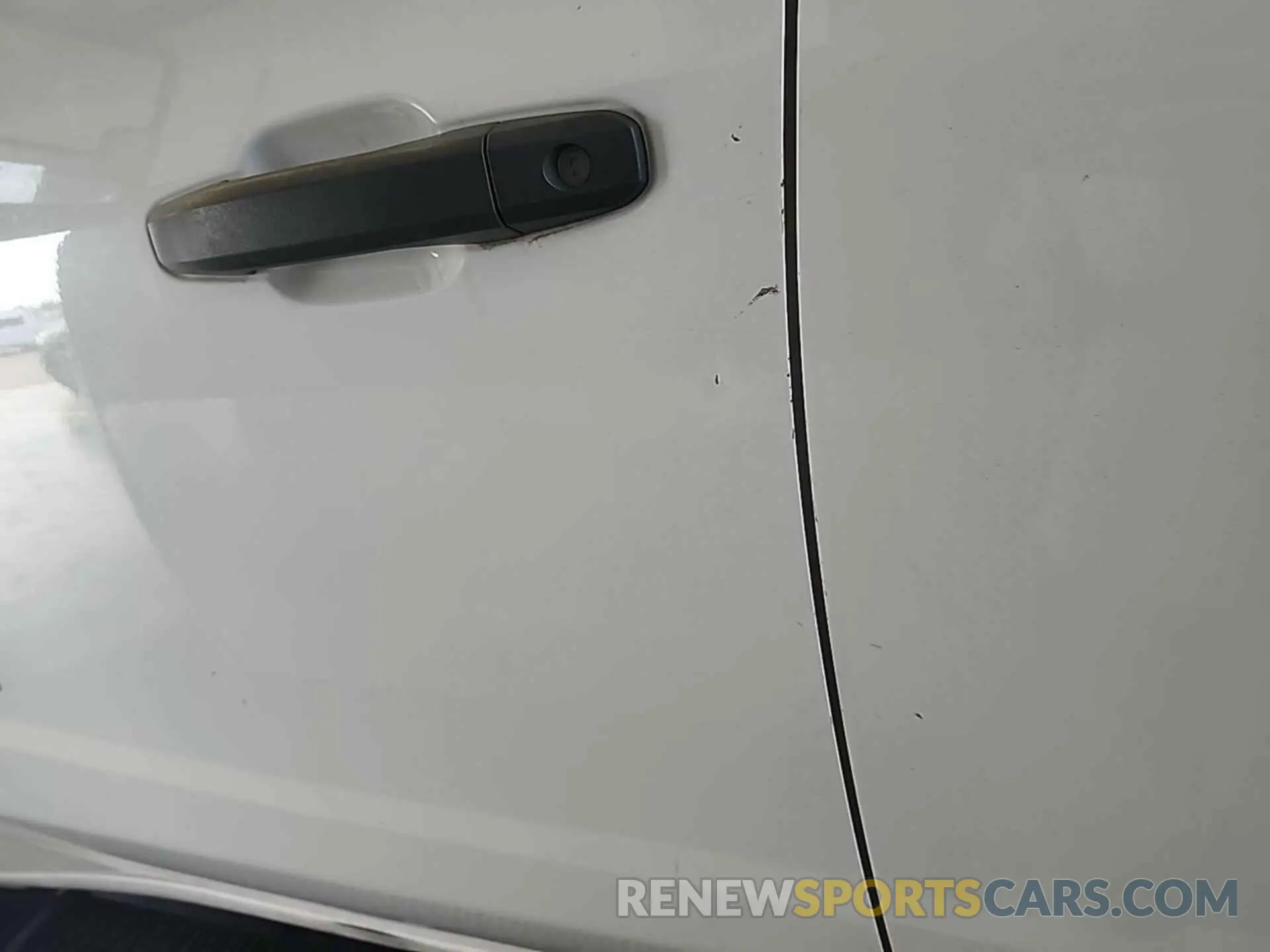 18 Photograph of a damaged car 1GC2YLE71NF184801 CHEVROLET SILVERADO 2022
