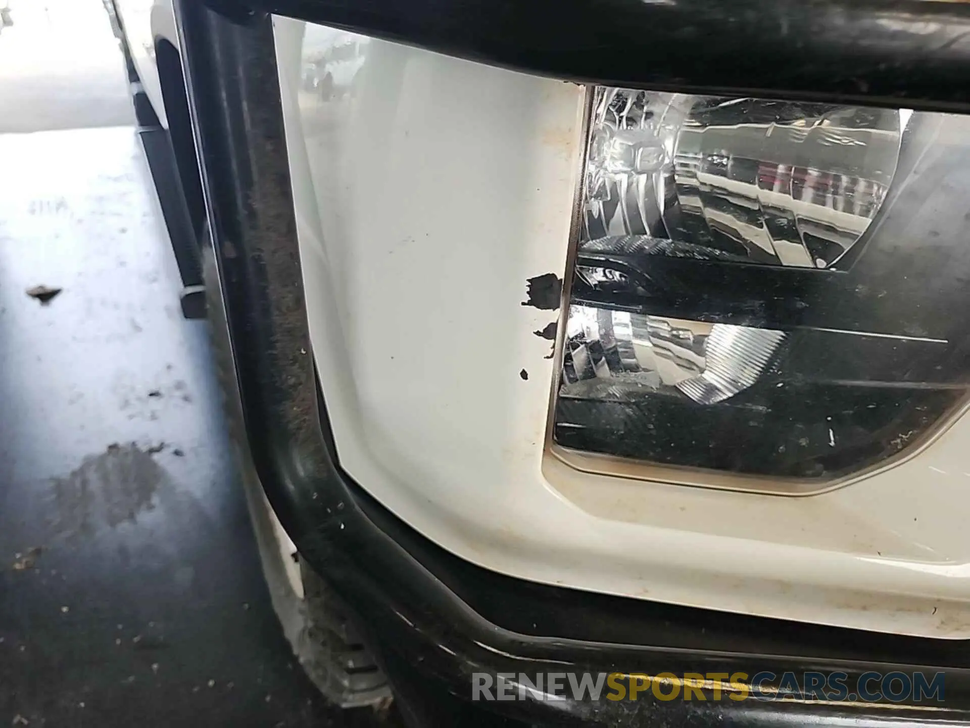 3 Photograph of a damaged car 1GC2YLE71NF184801 CHEVROLET SILVERADO 2022