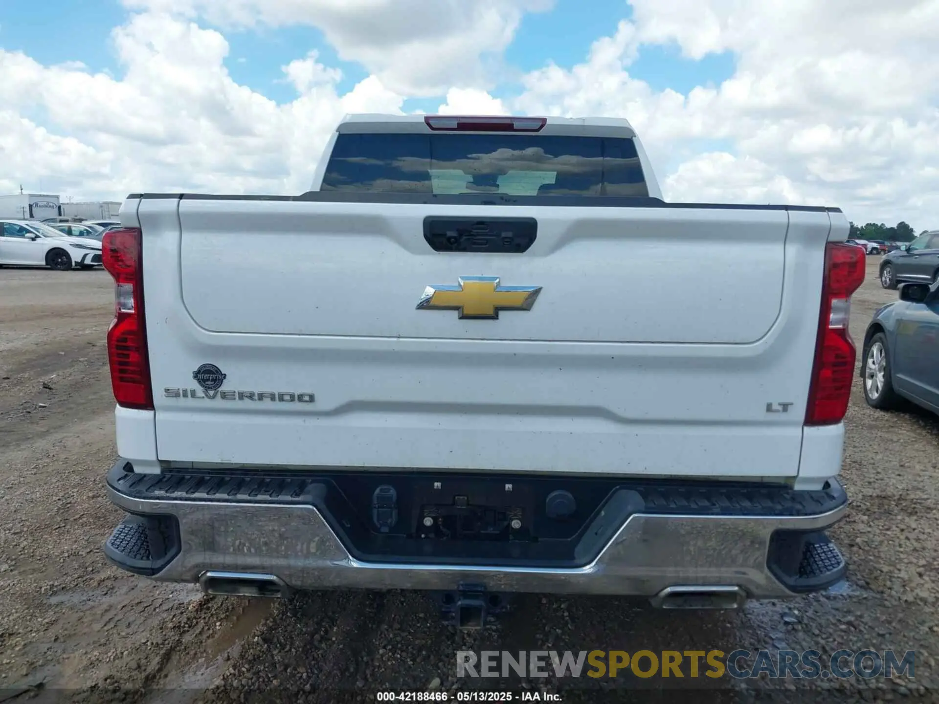 16 Photograph of a damaged car 2GCUDDED0N1513978 CHEVROLET SILVERADO 2022