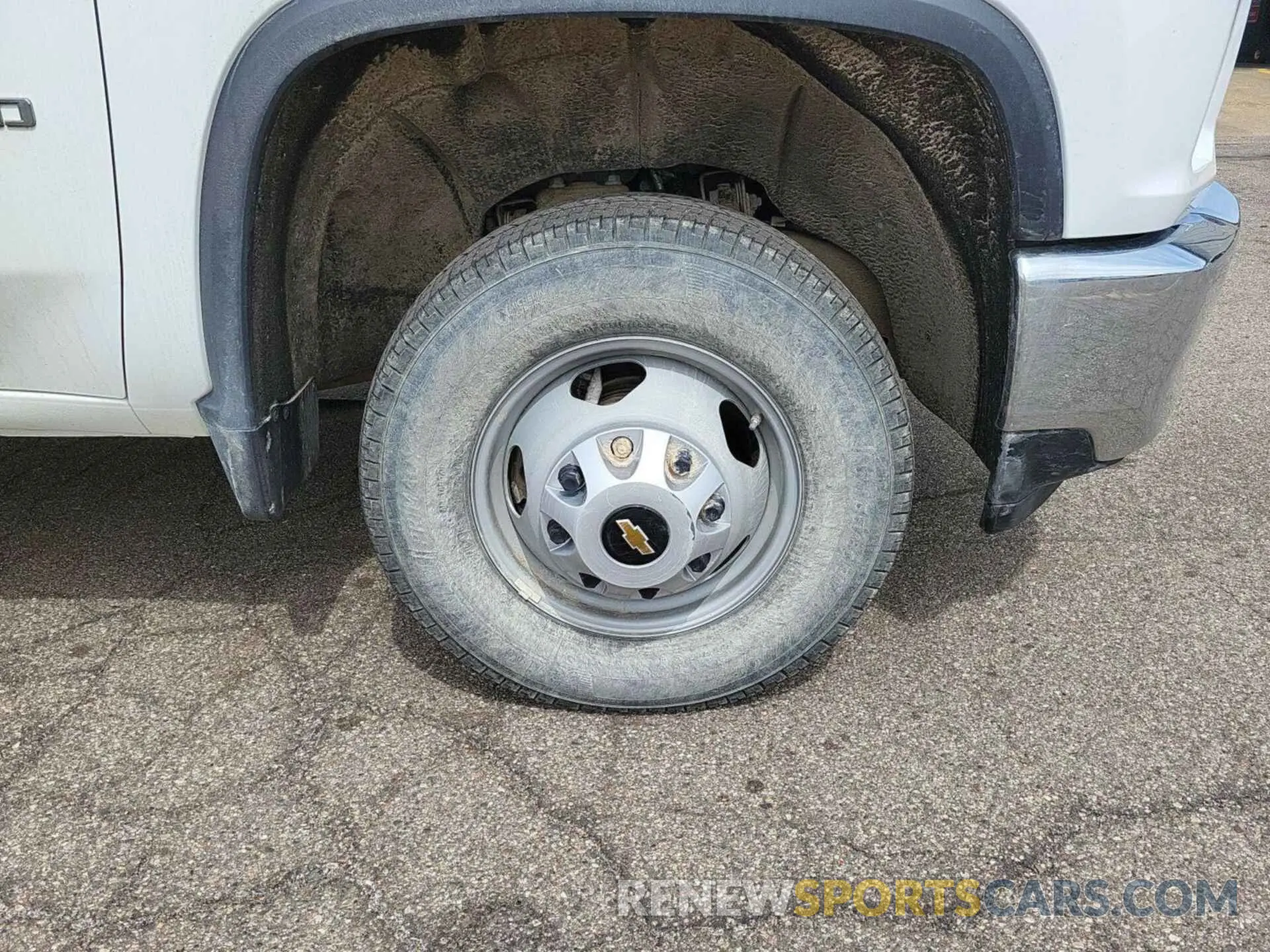6 Photograph of a damaged car 1GB3YSE70PF217860 CHEVROLET SILVERADO 2023
