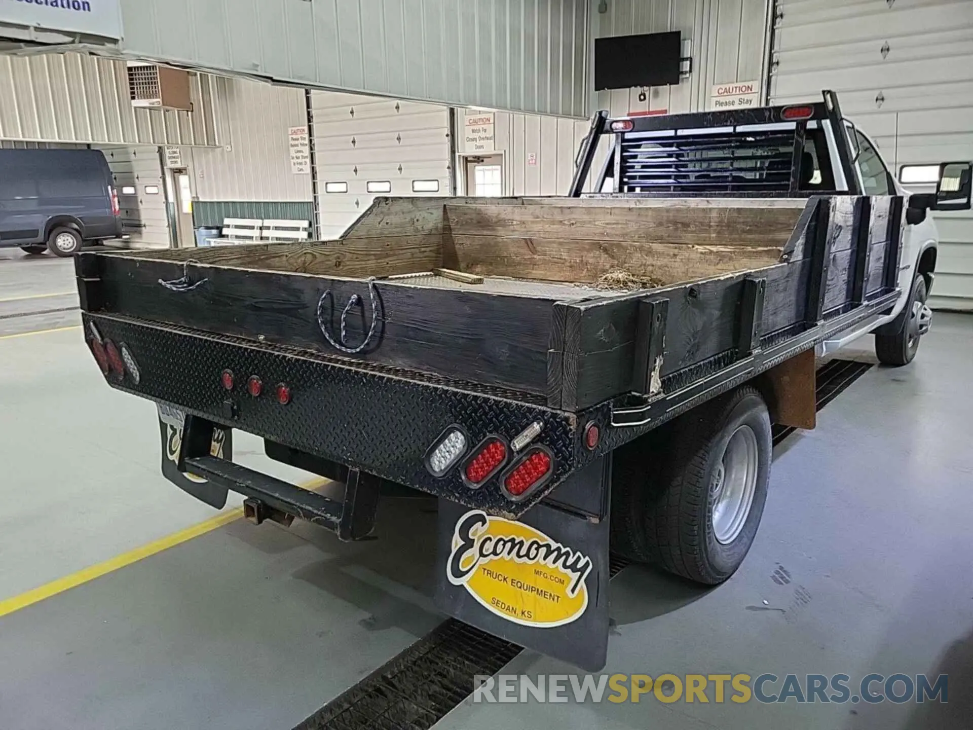12 Фотография поврежденного автомобиля 1GB3YSE75PF217255 CHEVROLET SILVERADO 2023
