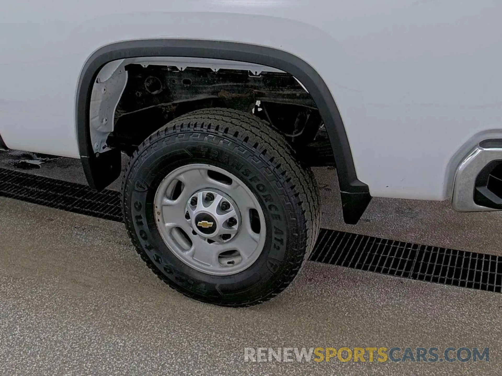30 Фотография поврежденного автомобиля 1GC3YLE73PF245122 CHEVROLET SILVERADO 2023