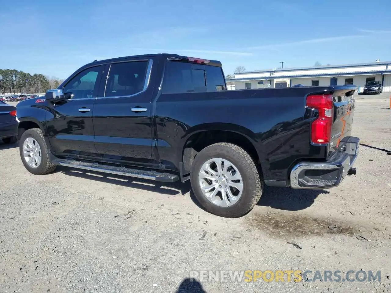 2 Фотография поврежденного автомобиля 1GCUDGEL3PZ210034 CHEVROLET SILVERADO 2023