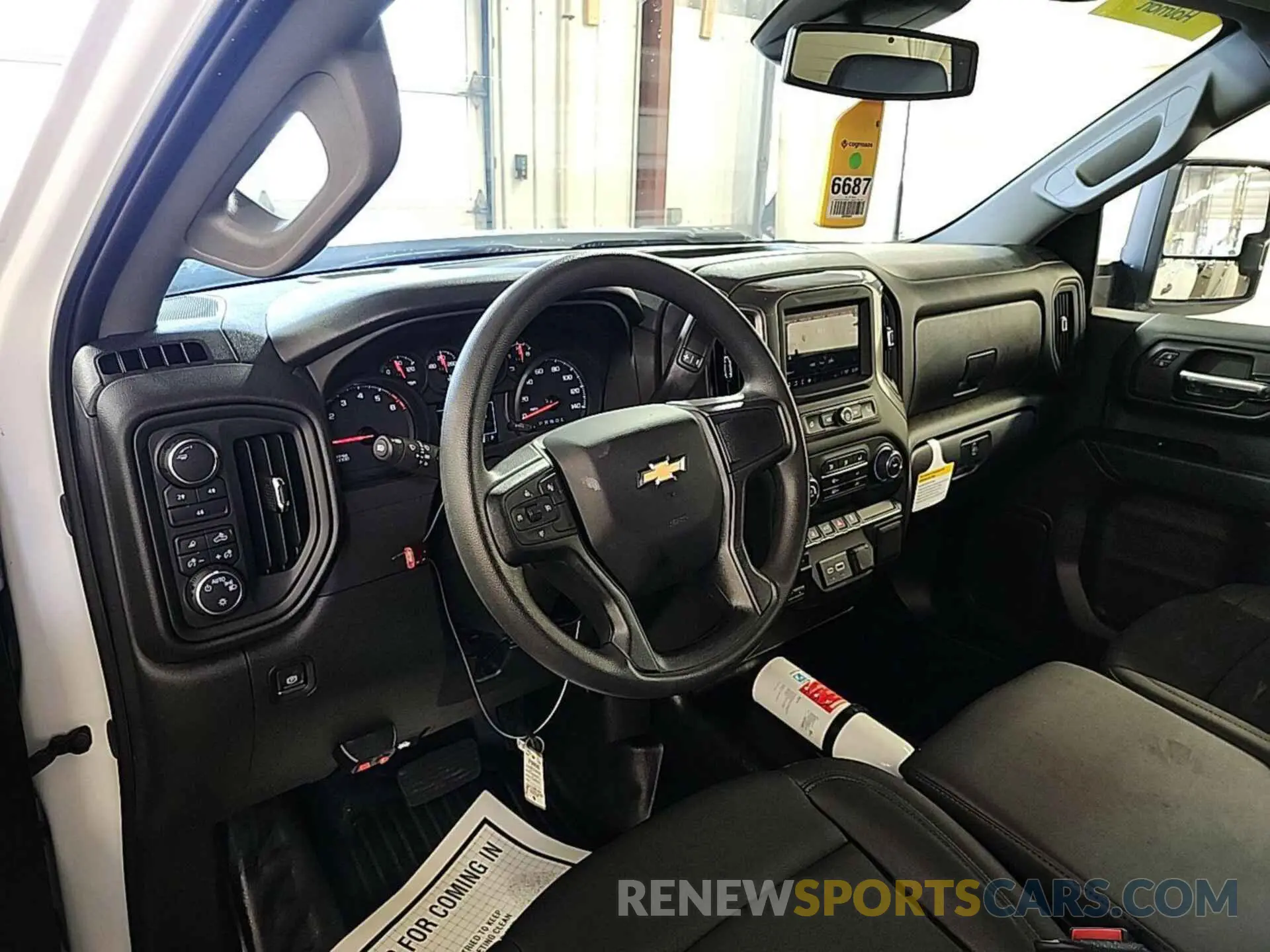 24 Photograph of a damaged car 1GC3YSE74RF320648 CHEVROLET SILVERADO 2024