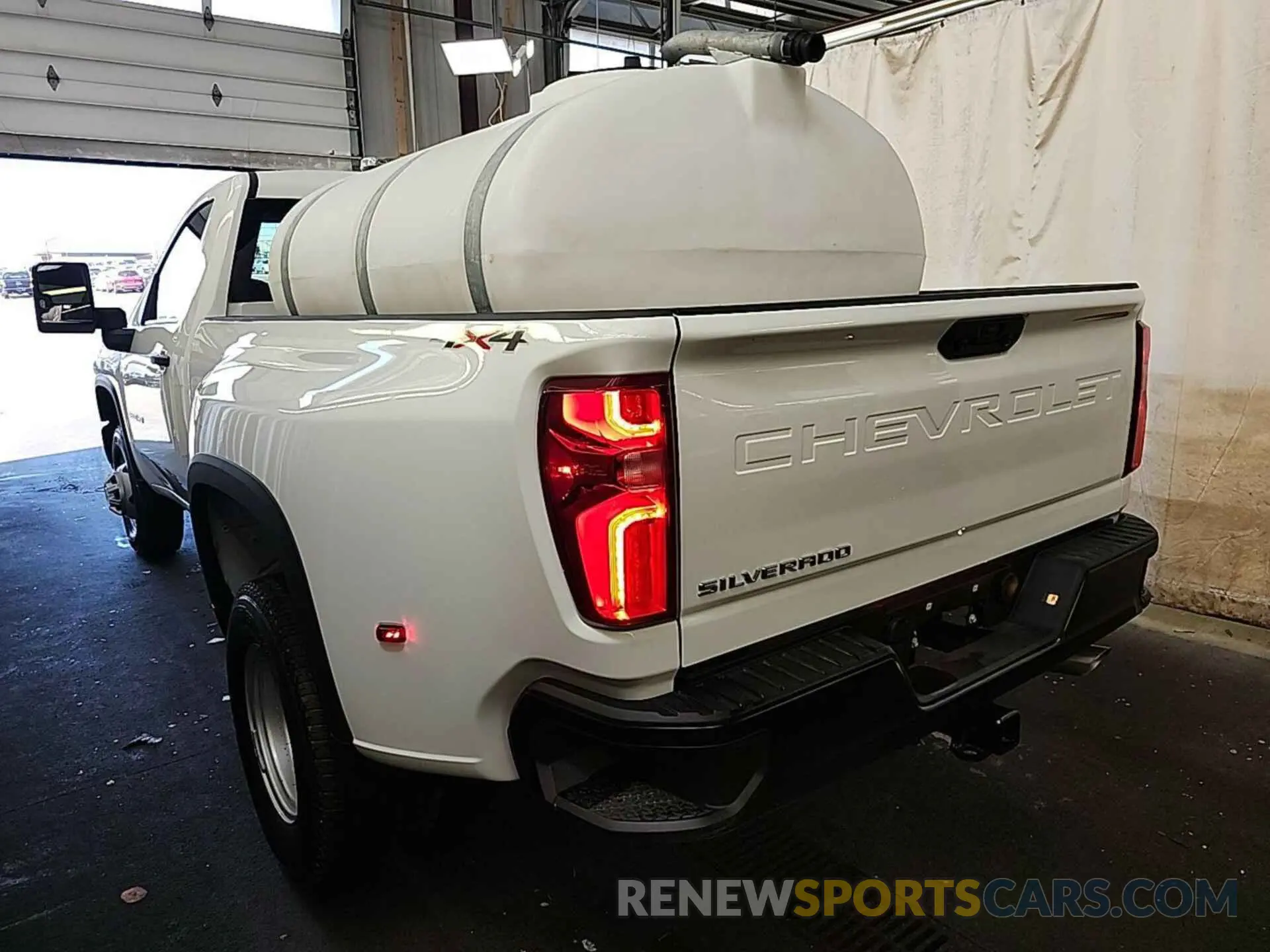 16 Photograph of a damaged car 1GC3YSE7XRF320475 CHEVROLET SILVERADO 2024