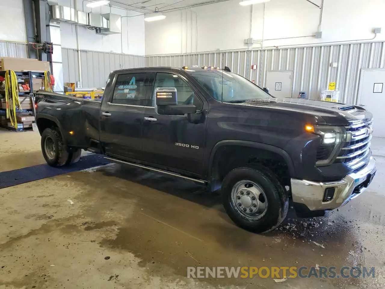 4 Фотография поврежденного автомобиля 1GC4YUEY8RF280227 CHEVROLET SILVERADO 2024