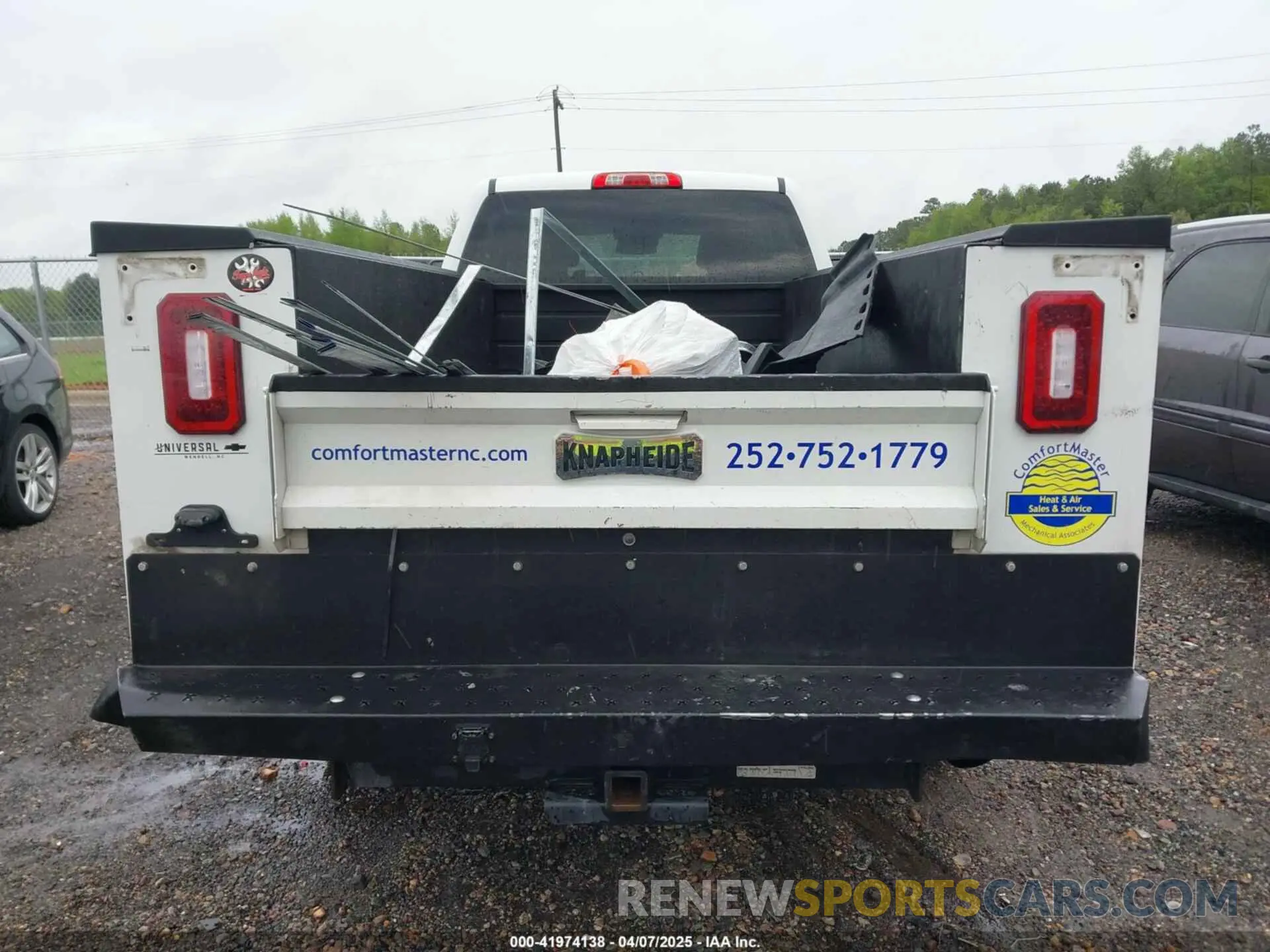 16 Photograph of a damaged car 1GB1CREG3KF191892 CHEVROLET SILVERADO 2500HD 2019