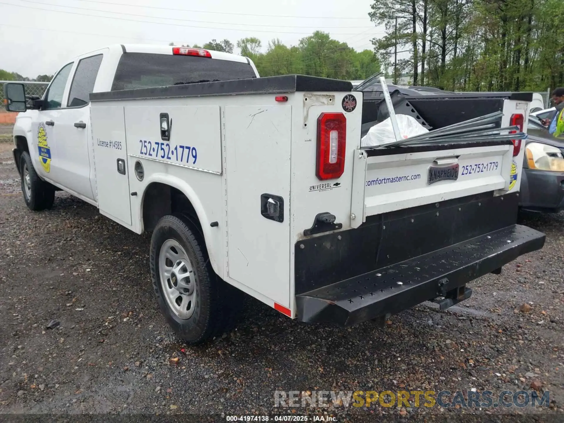 3 Photograph of a damaged car 1GB1CREG3KF191892 CHEVROLET SILVERADO 2500HD 2019