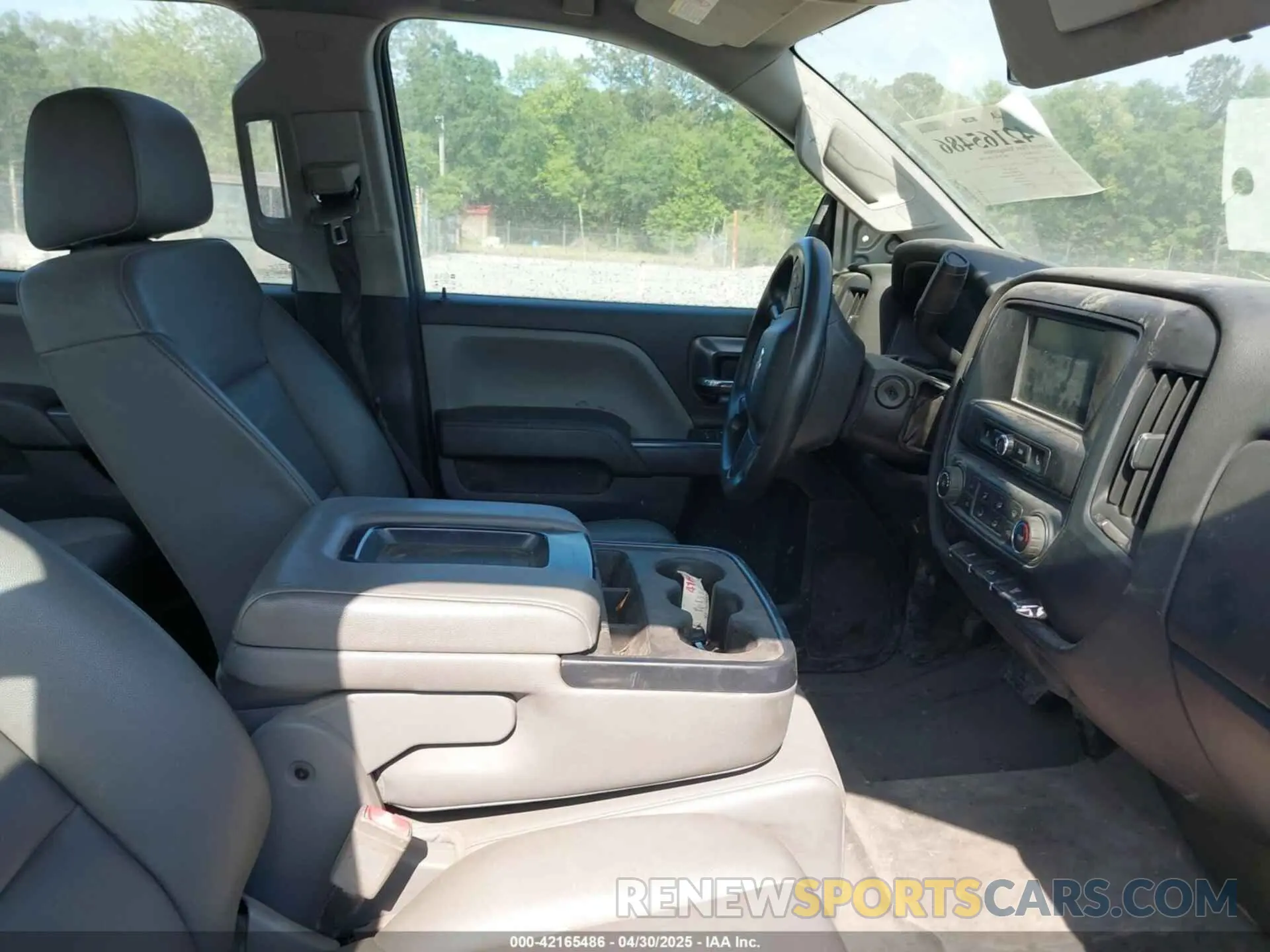 5 Photograph of a damaged car 1GC1CREY2KF164803 CHEVROLET SILVERADO 2500HD 2019