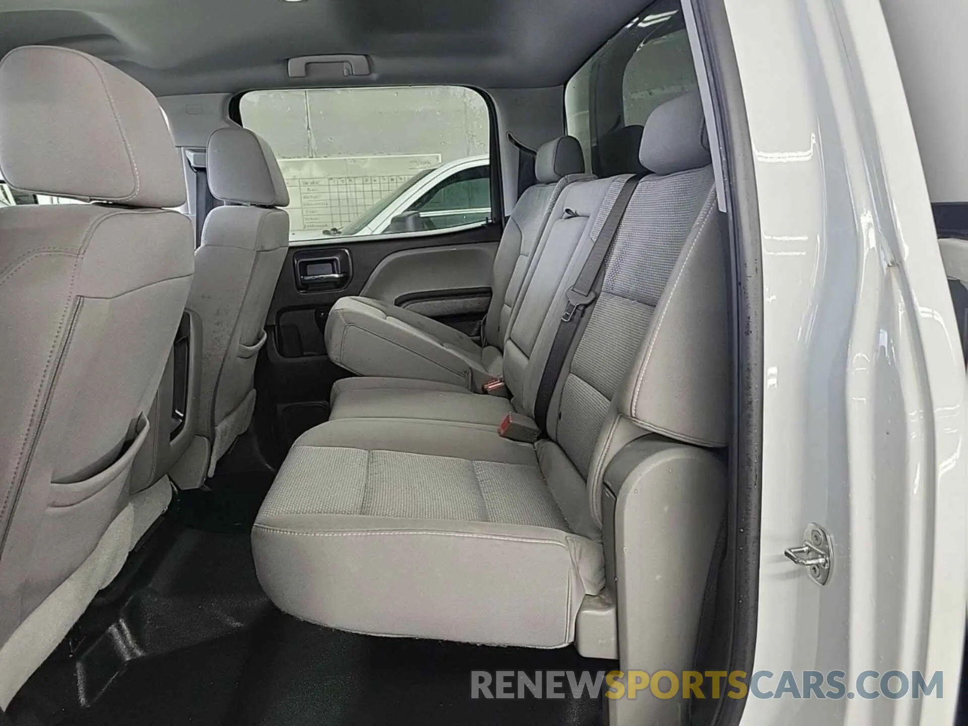 2 Photograph of a damaged car 1GC1KREG1KF256463 CHEVROLET SILVERADO 2500HD 2019