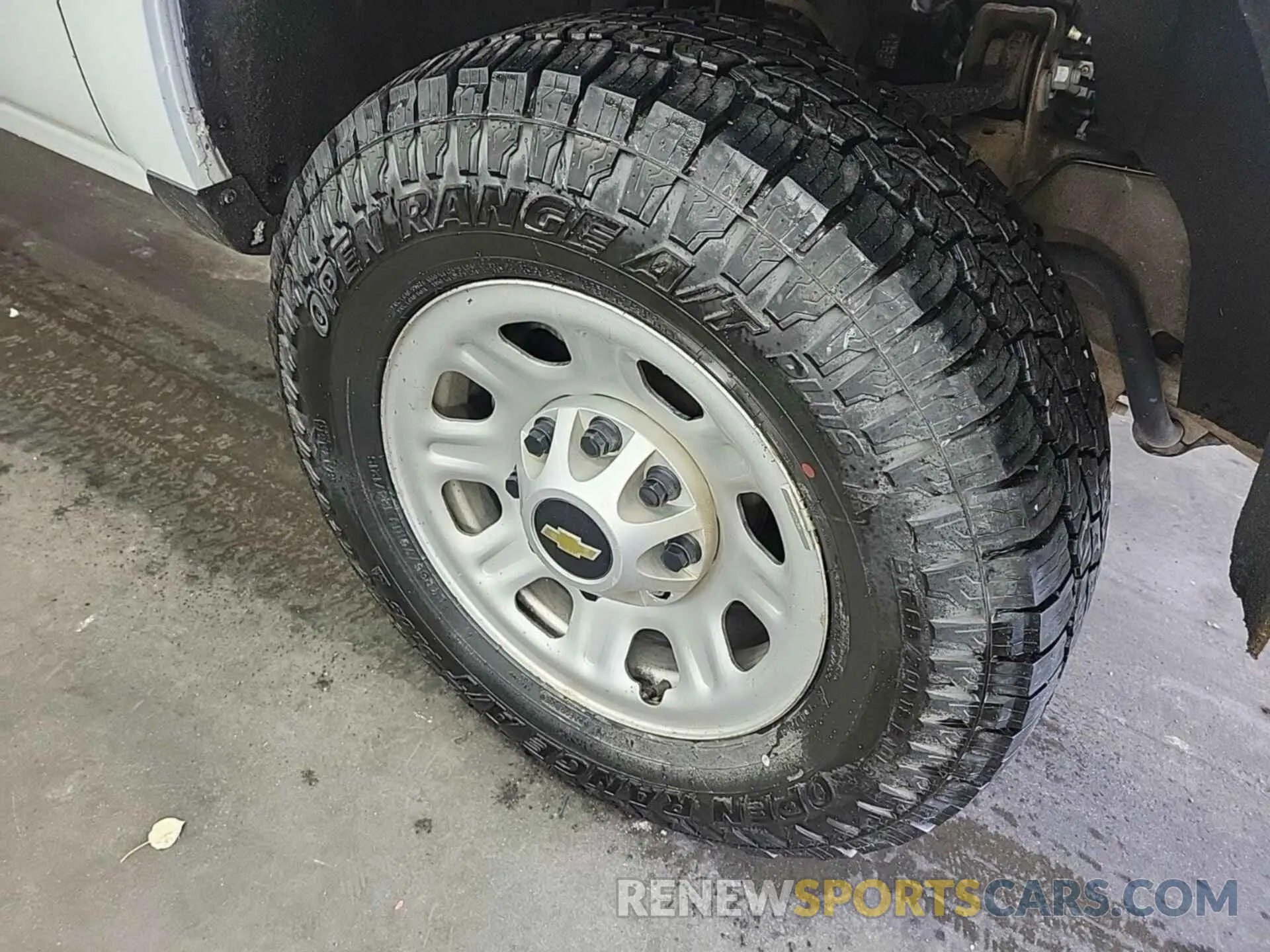 29 Photograph of a damaged car 1GC1KREG1KF256463 CHEVROLET SILVERADO 2500HD 2019