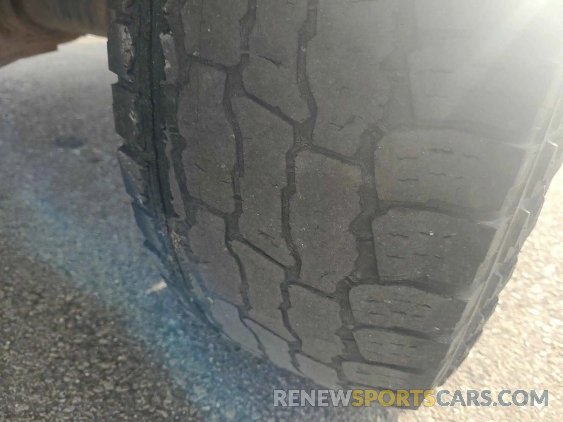 6 Photograph of a damaged car 1GC1KREG1KF256463 CHEVROLET SILVERADO 2500HD 2019