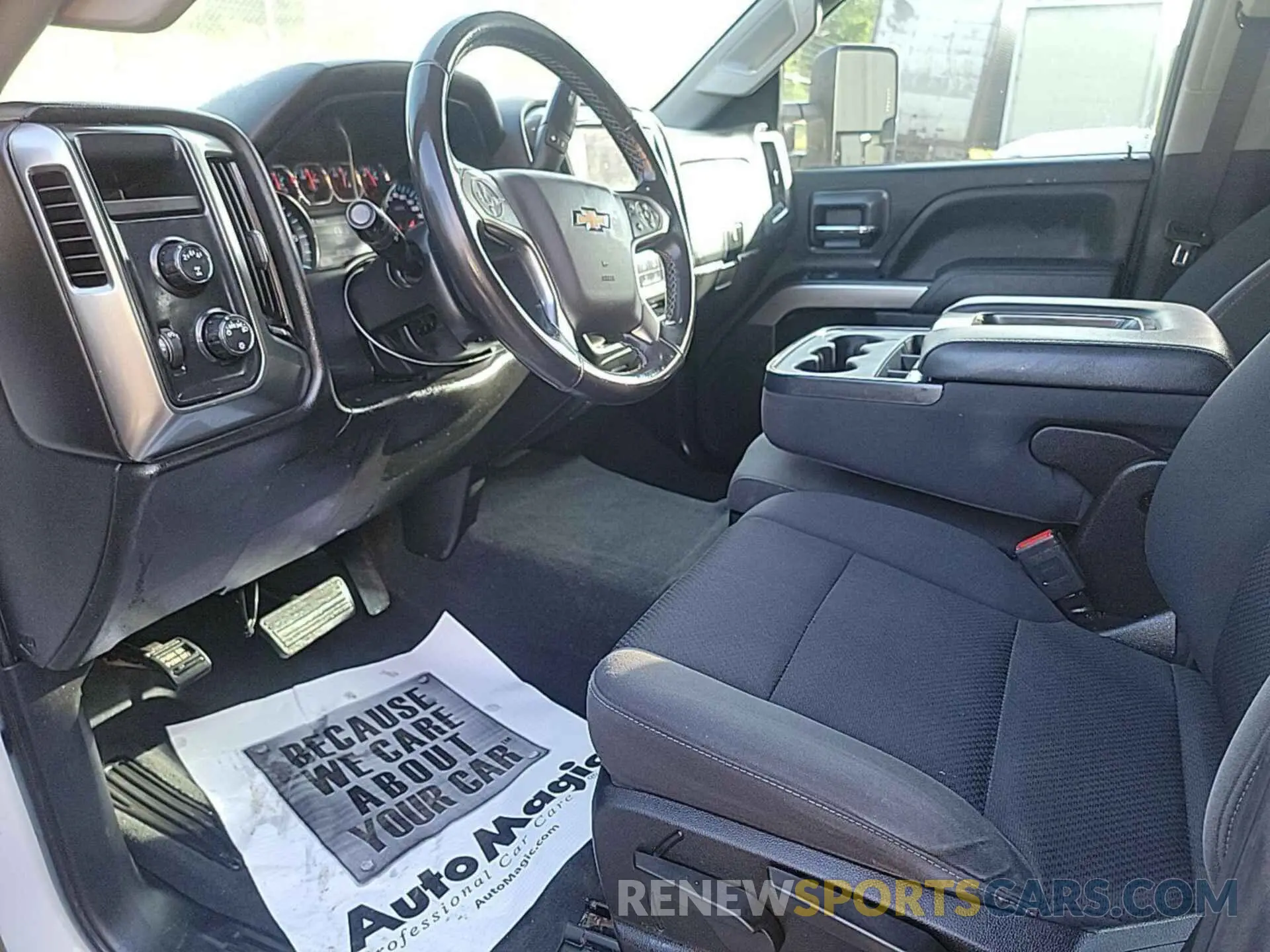 27 Photograph of a damaged car 1GC1KSEG4KF189638 CHEVROLET SILVERADO 2500HD 2019