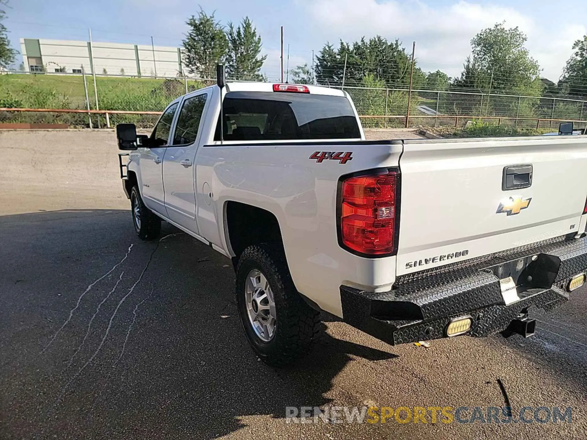 9 Photograph of a damaged car 1GC1KSEG4KF189638 CHEVROLET SILVERADO 2500HD 2019