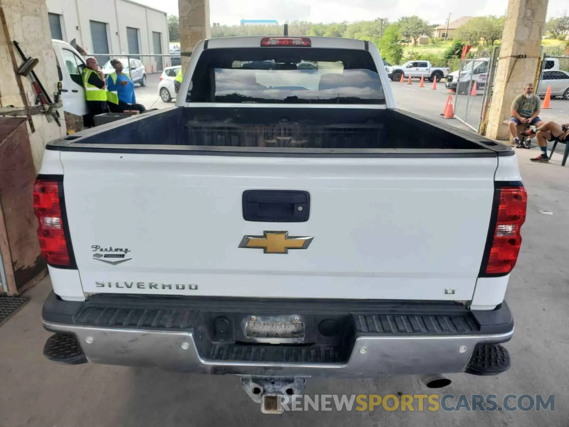 3 Photograph of a damaged car 1GC1KSEGXKF268652 CHEVROLET SILVERADO 2500HD 2019