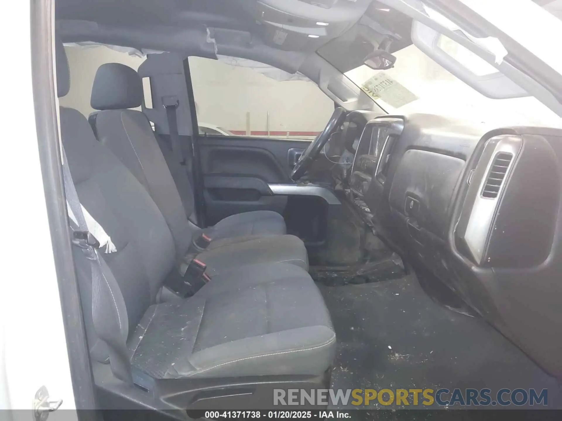 5 Photograph of a damaged car 1GC1KSEY7KF227498 CHEVROLET SILVERADO 2500HD 2019
