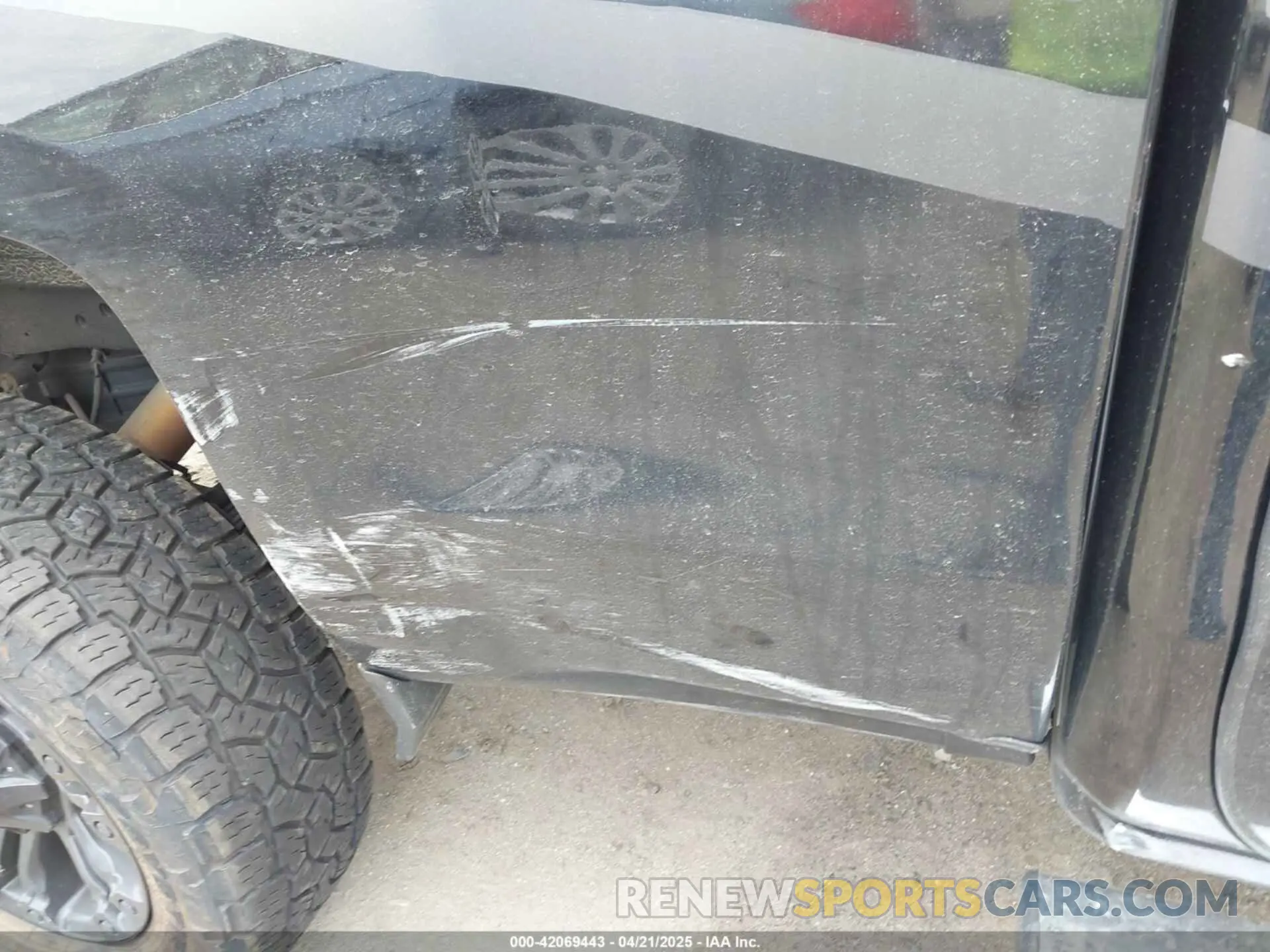 19 Photograph of a damaged car 1GC1KTEY0KF240261 CHEVROLET SILVERADO 2500HD 2019
