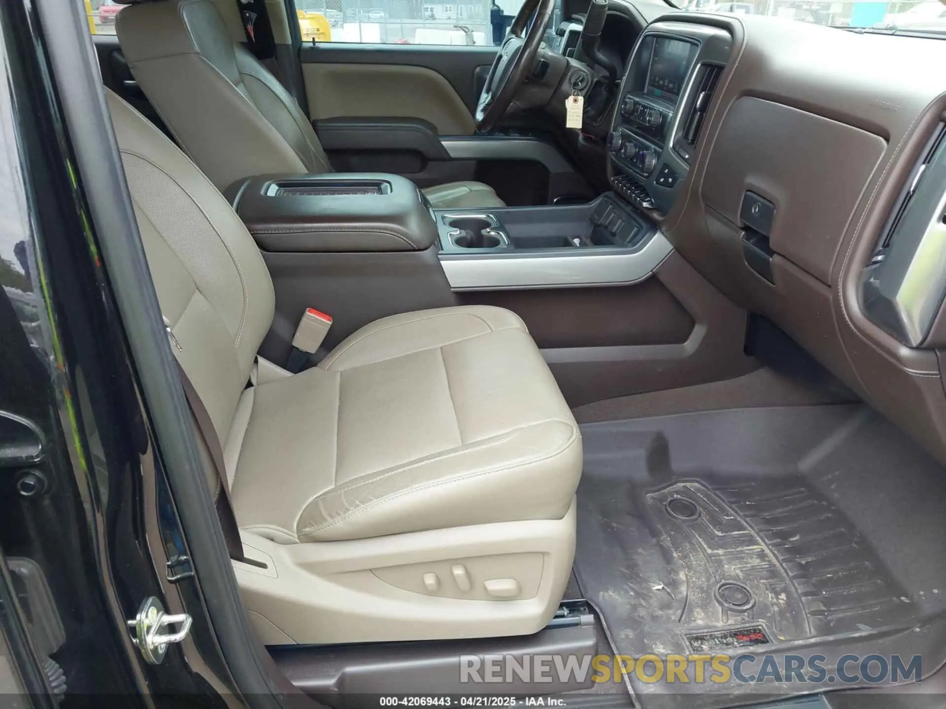 5 Photograph of a damaged car 1GC1KTEY0KF240261 CHEVROLET SILVERADO 2500HD 2019